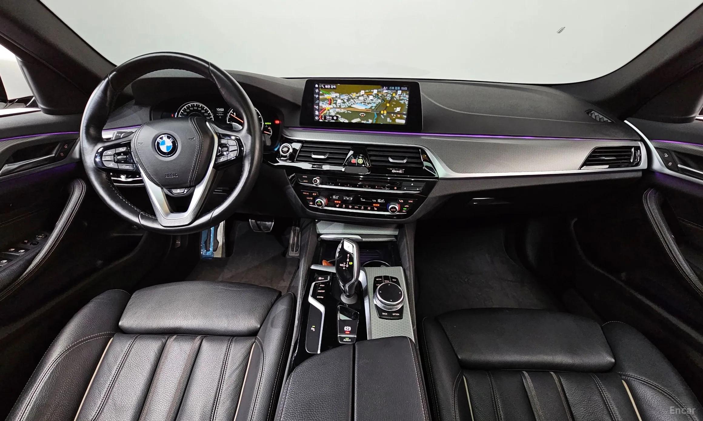 BMW 5 Series (G30) превью 7