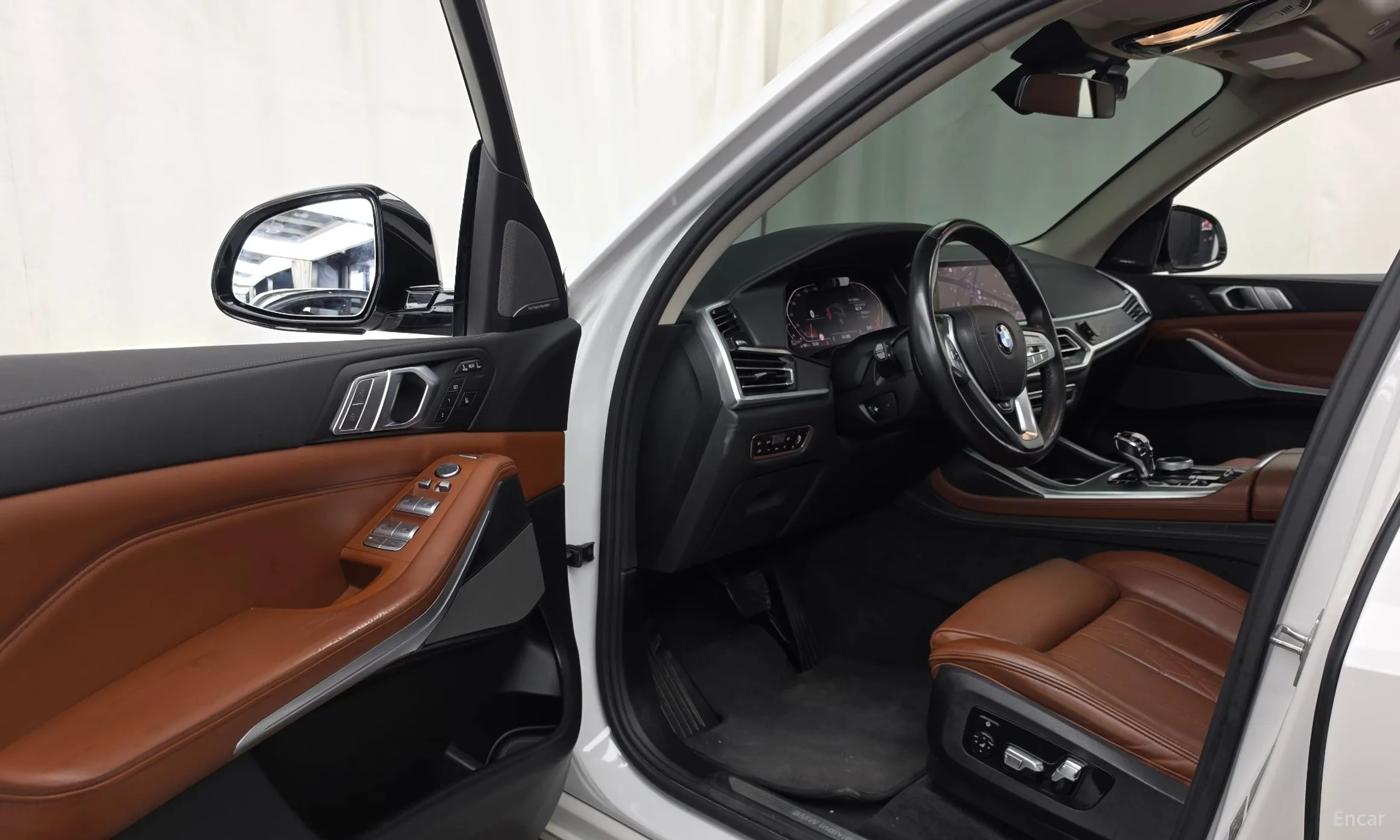 BMW X7 (G07) превью 10