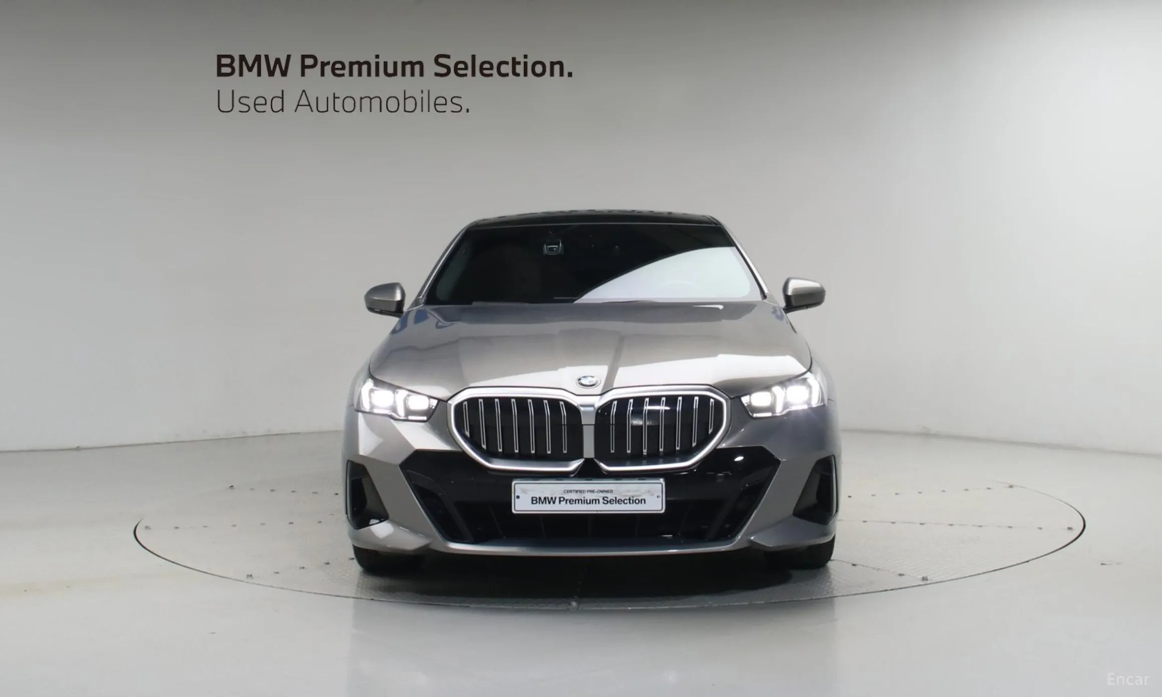 BMW 5 Series (G60) превью 3