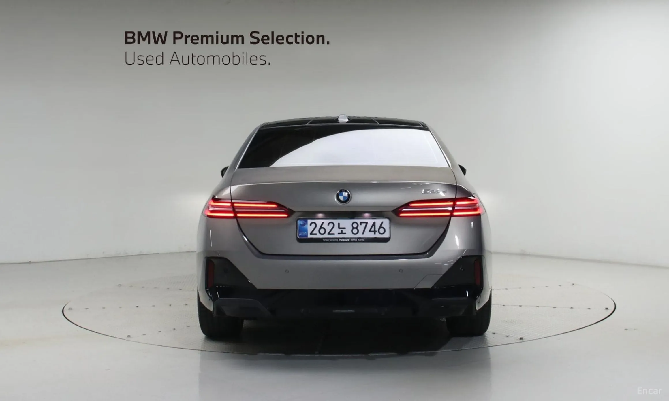 BMW 5 Series (G60) превью 4