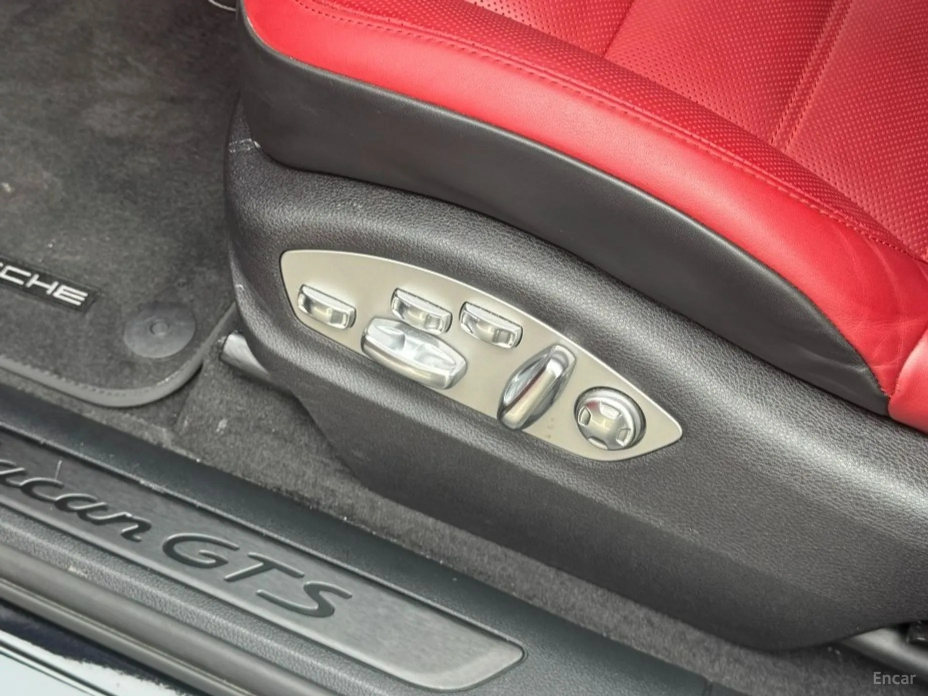 Porsche Macan превью 17