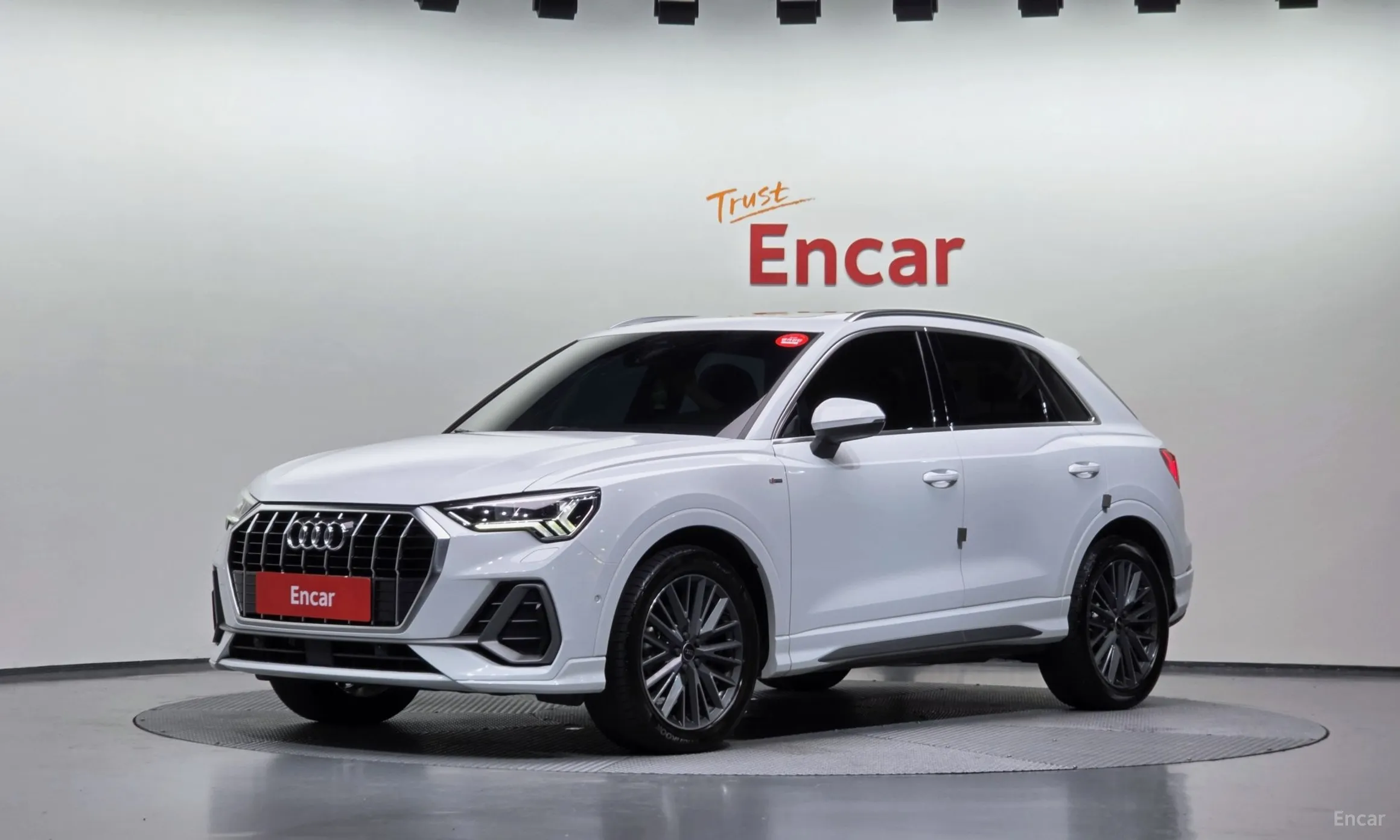 Audi Q3 (F3)