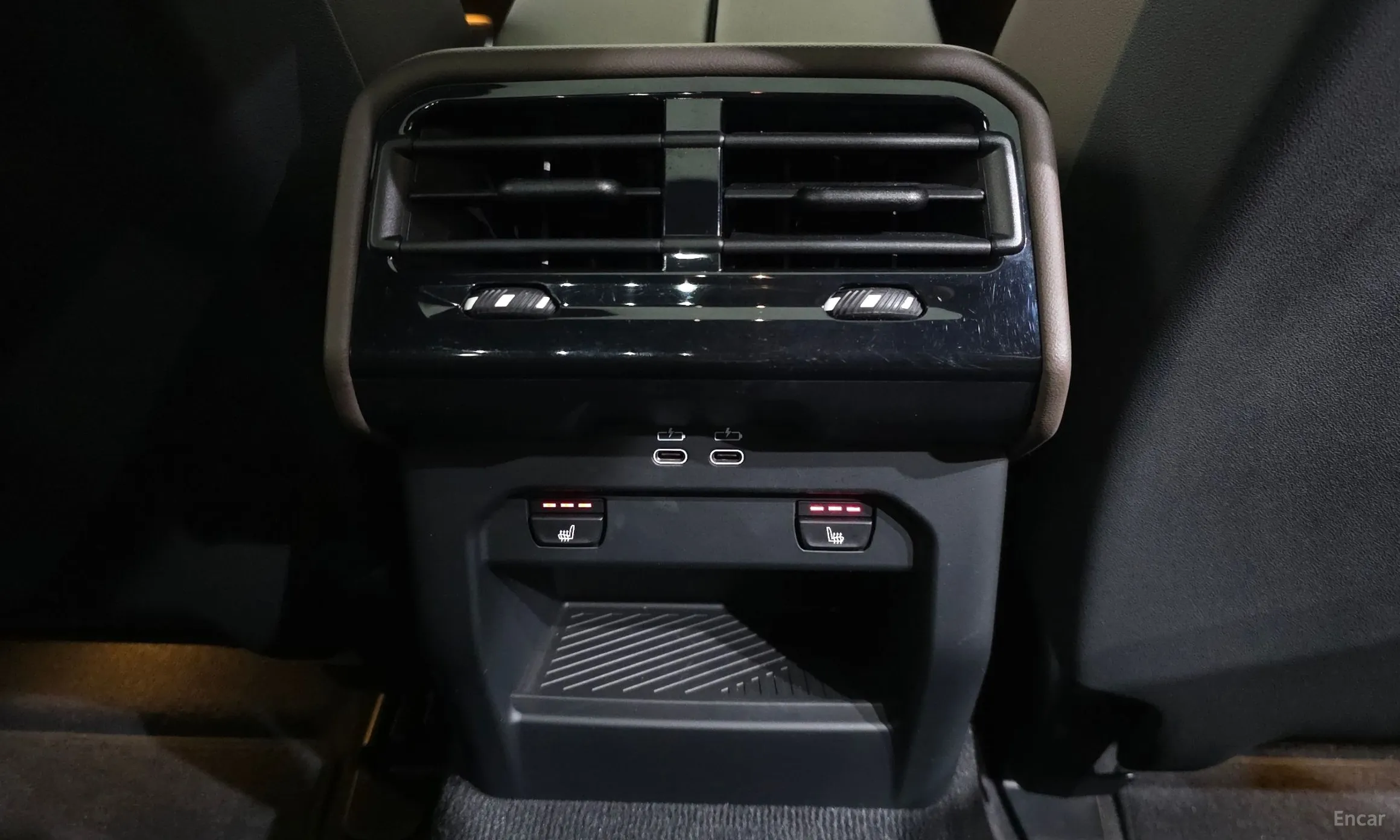 BMW 5 Series (G60) превью 18