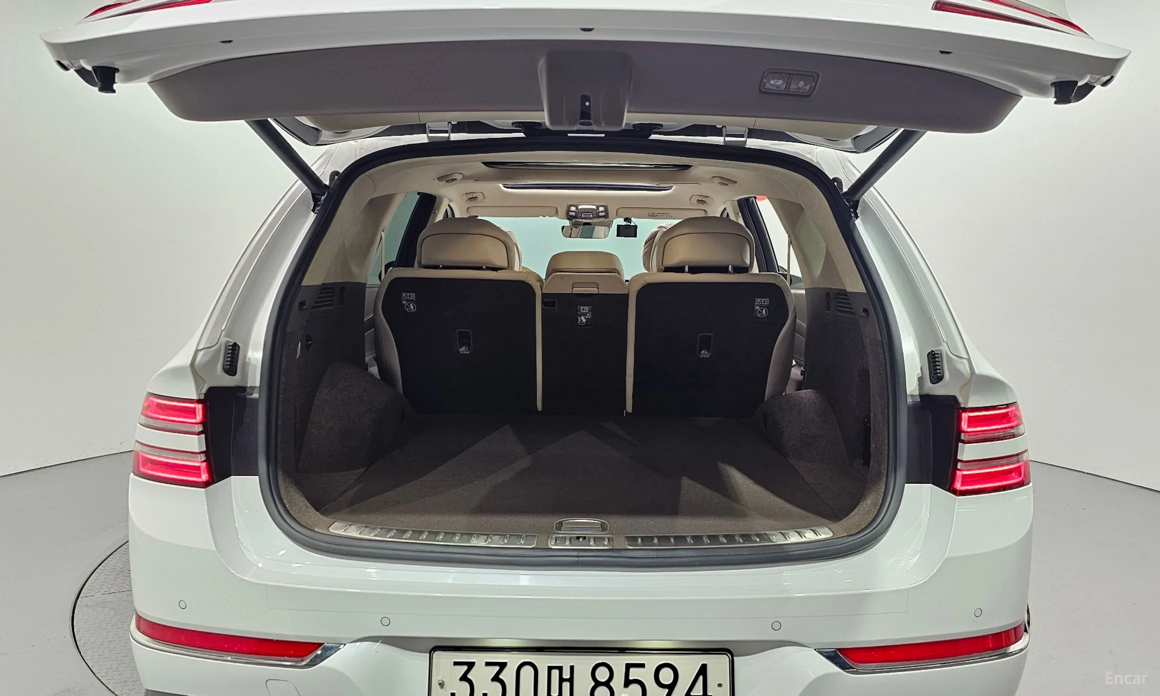 Genesis GV80 превью 20
