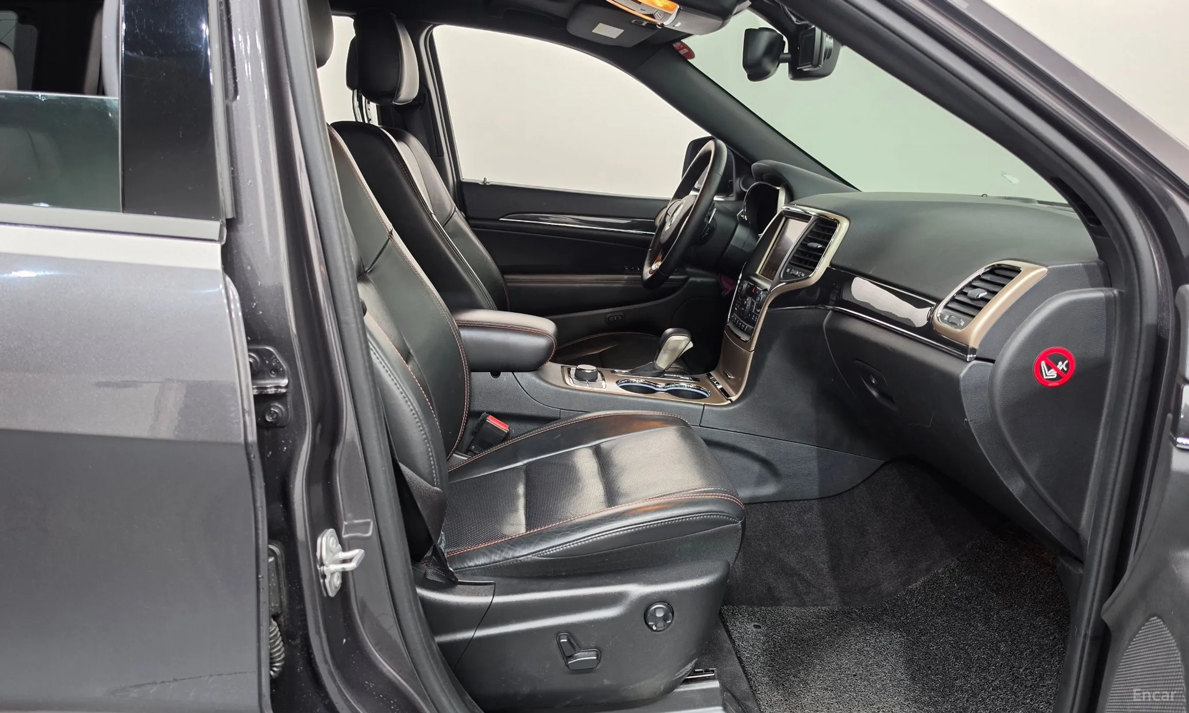 Jeep Grand Cherokee превью 11