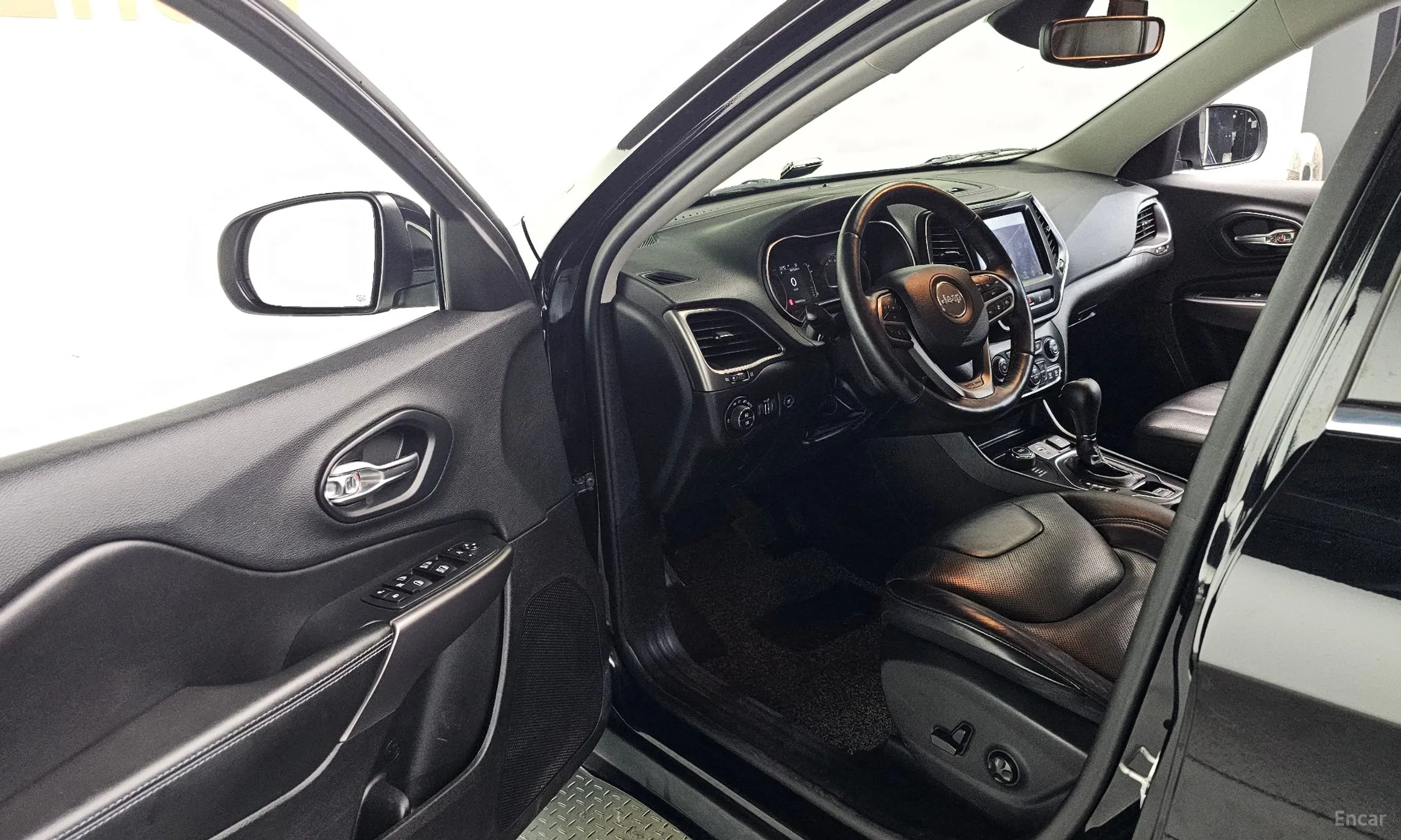 Jeep Cherokee (KL) превью 10