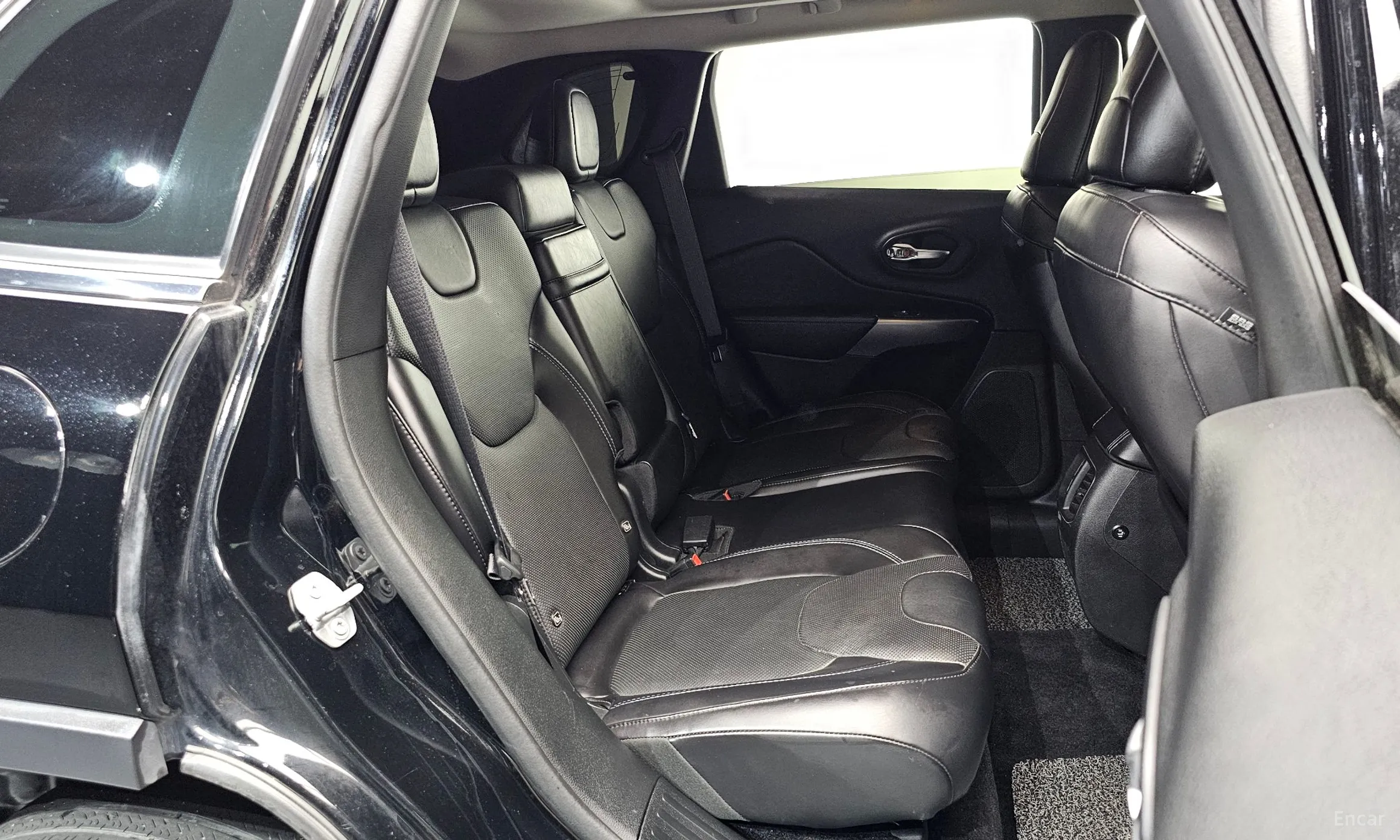 Jeep Cherokee (KL) превью 11