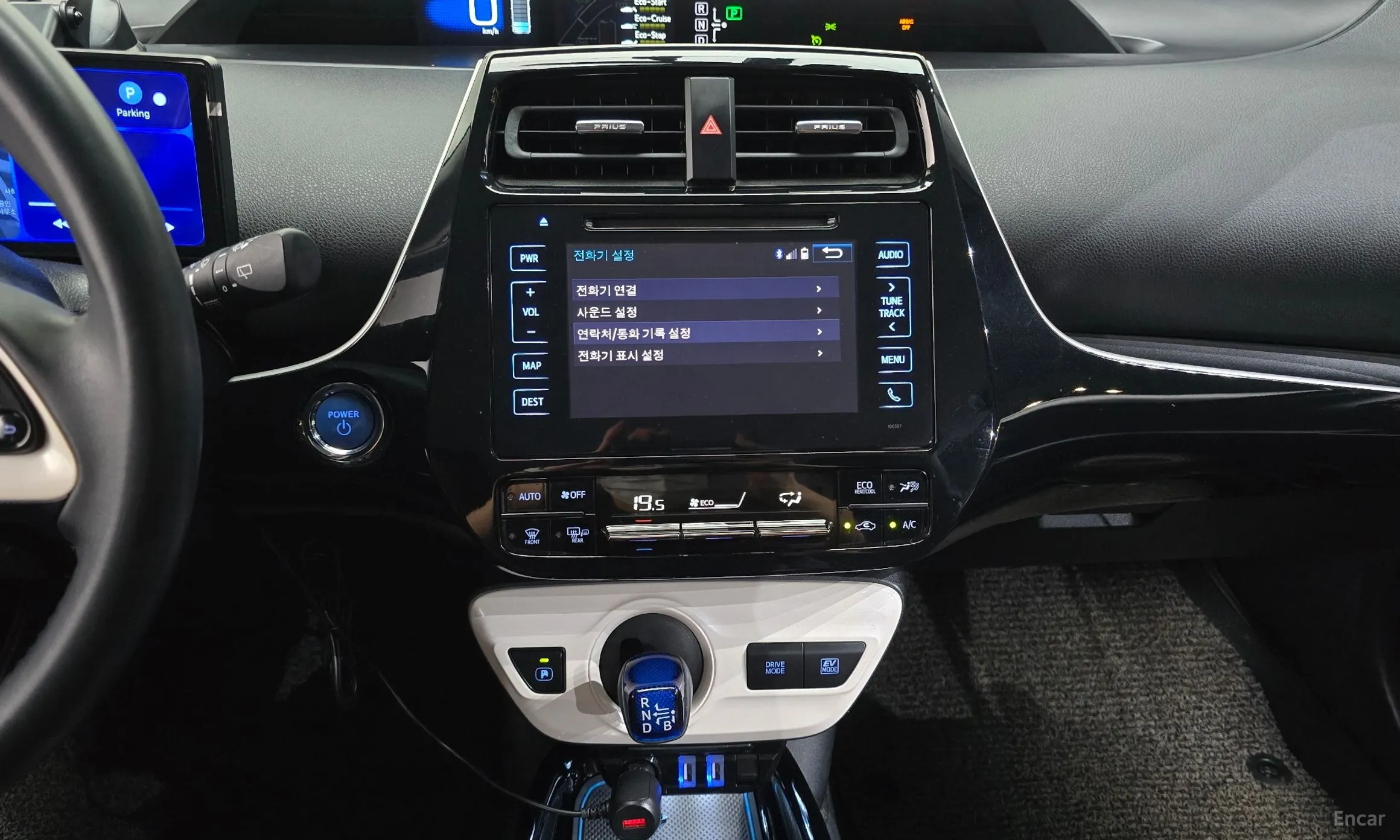 Toyota Prius 4th Generation превью 14