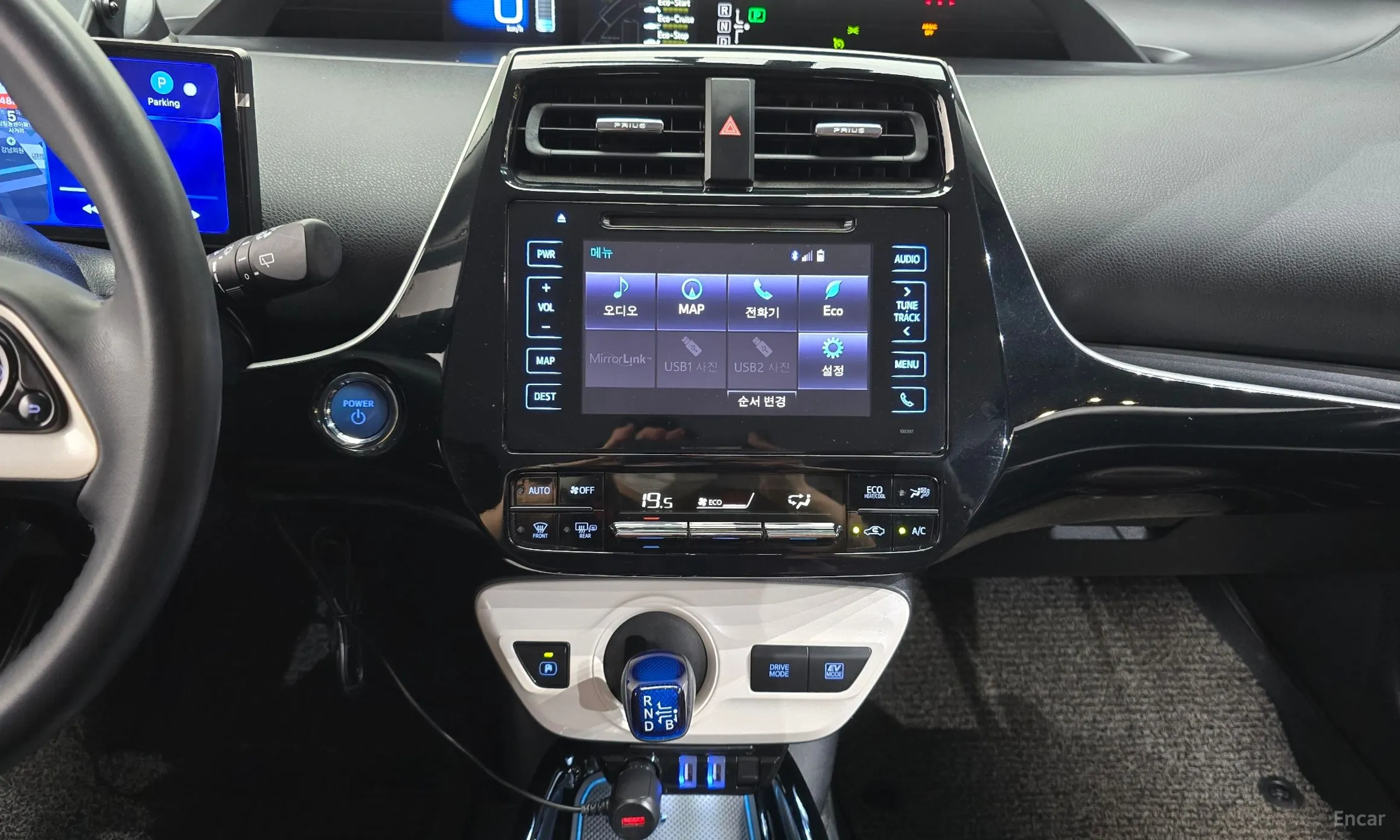 Toyota Prius 4th Generation превью 16