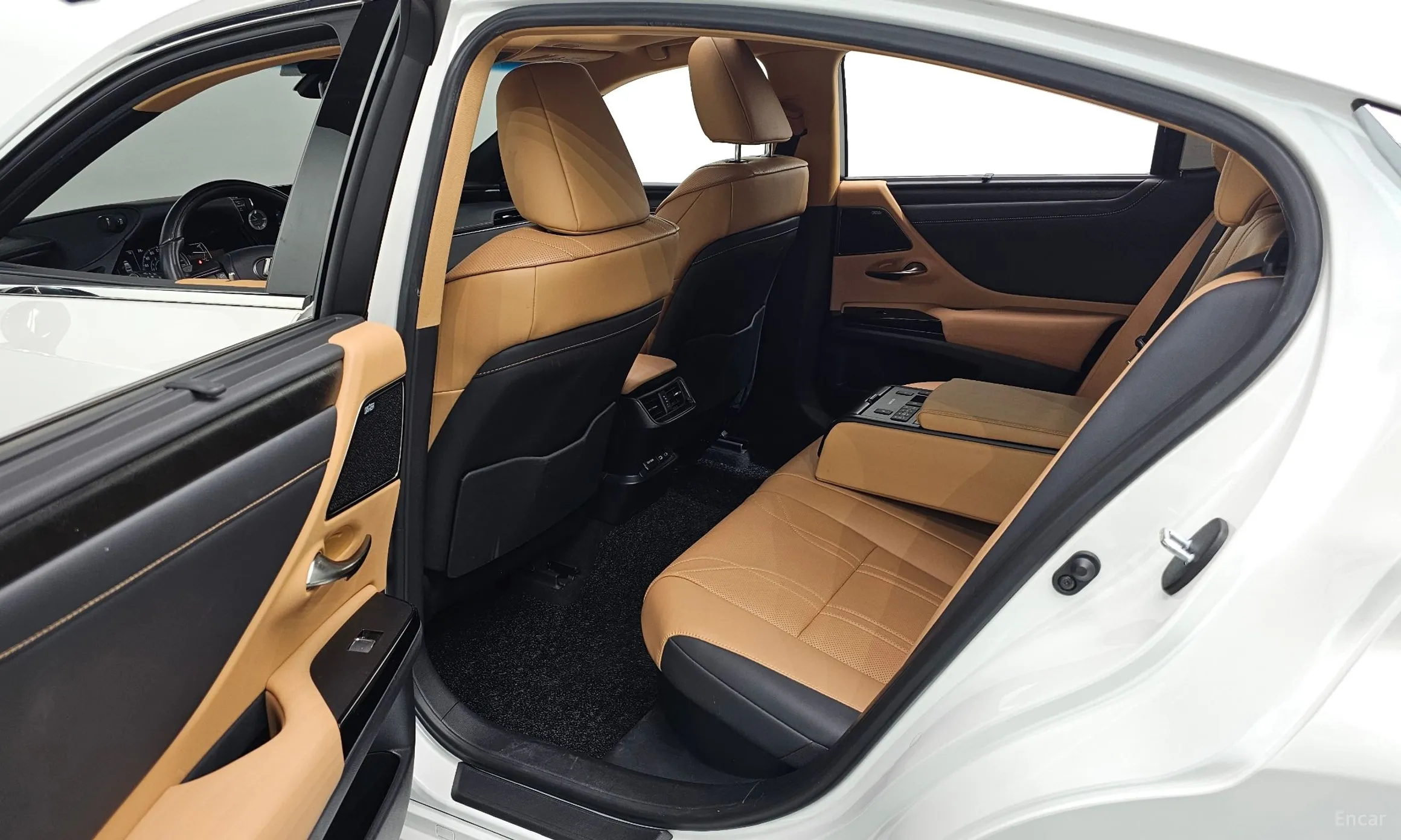Lexus ES300h 7th Generation превью 12