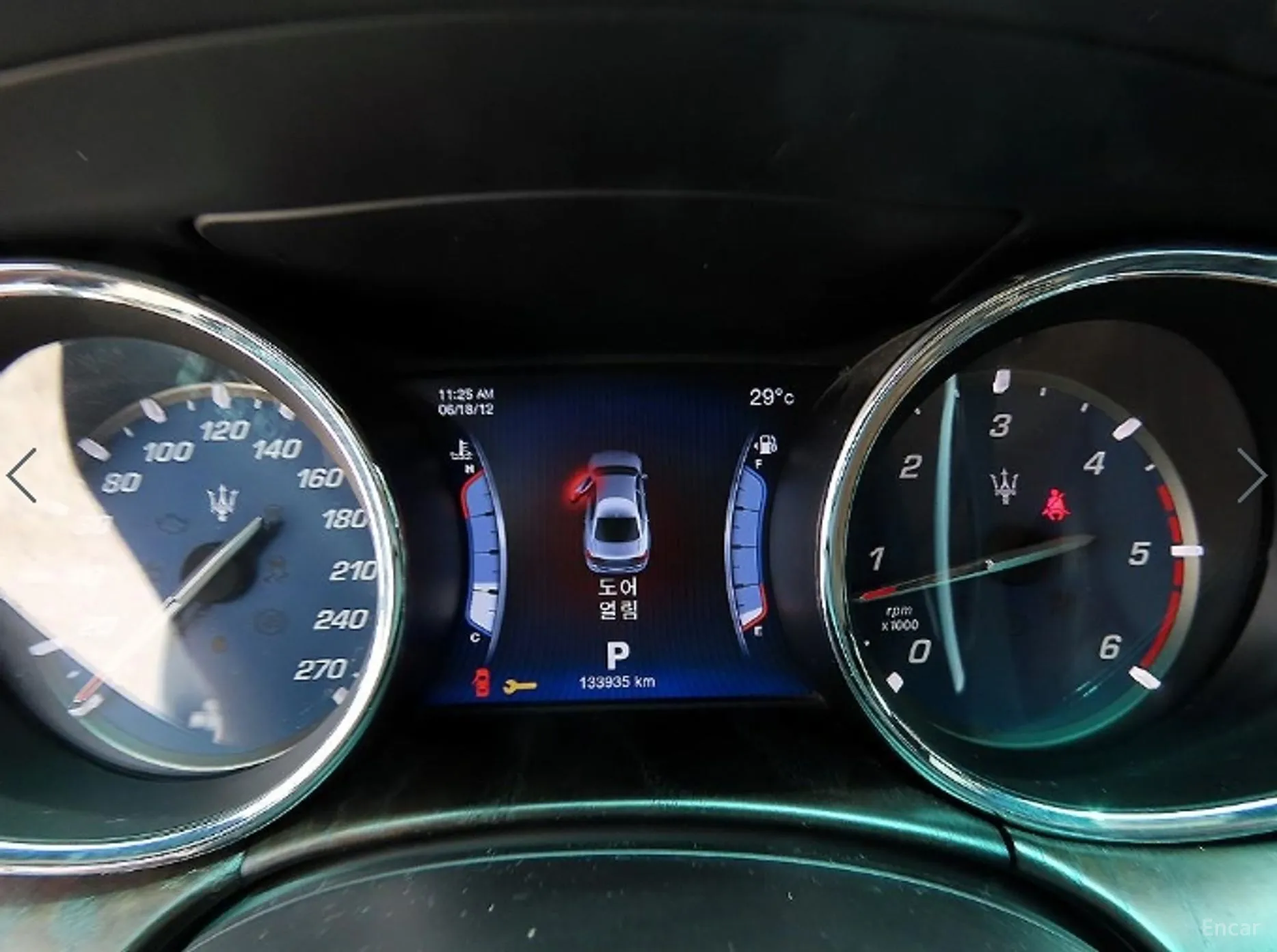Maserati Quattroporte превью 9