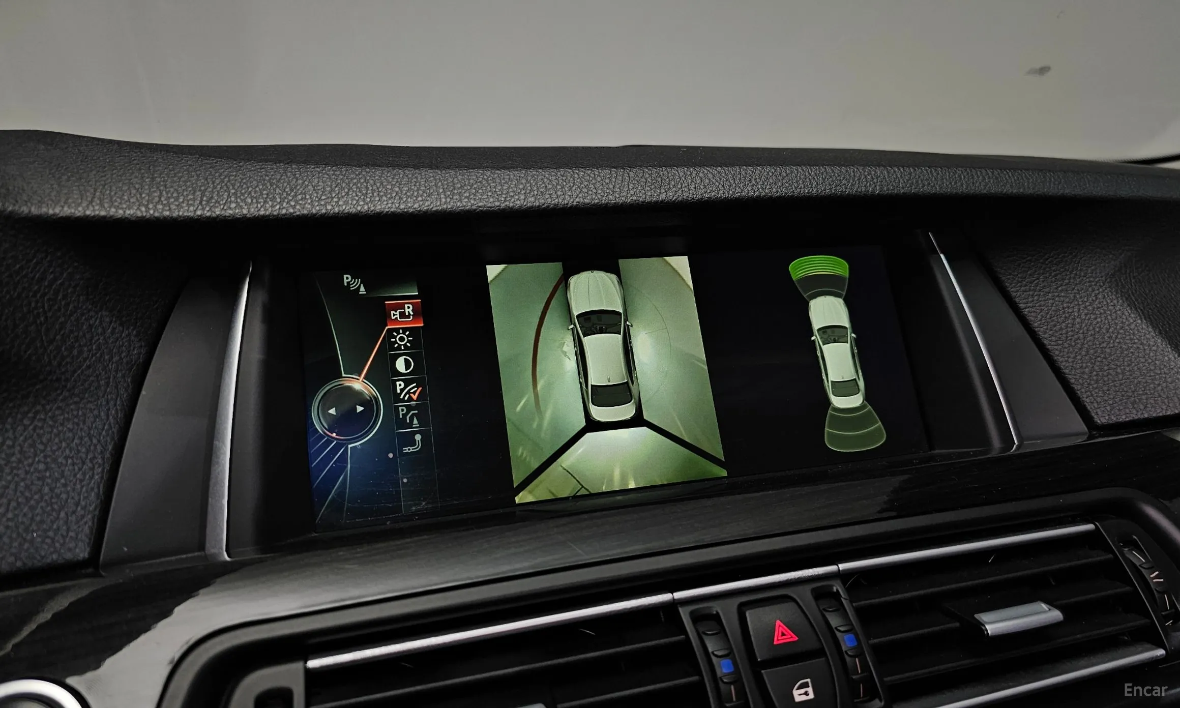 BMW 5 Series (F10) превью 15