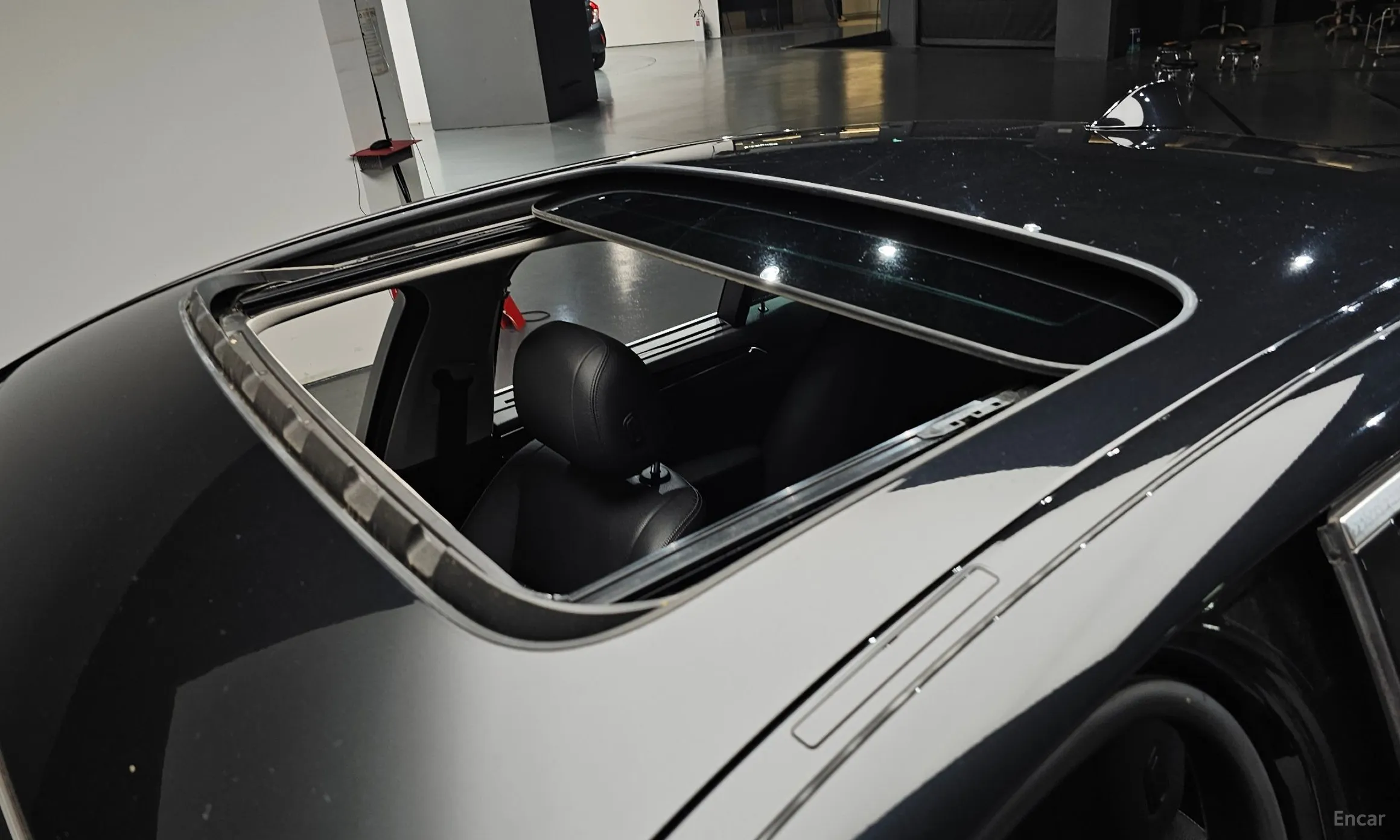 BMW 5 Series (F10) превью 17