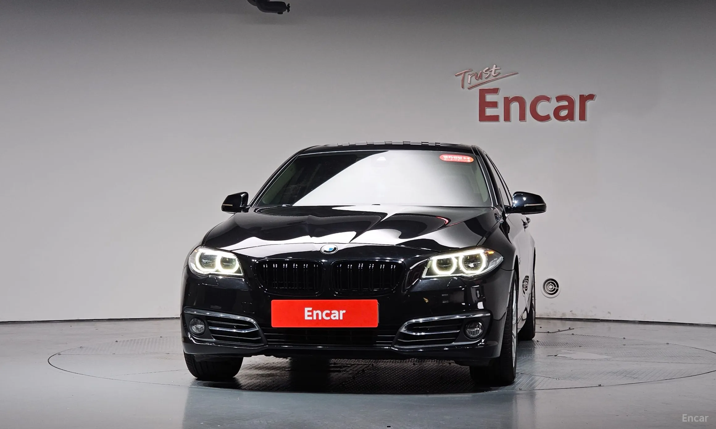 BMW 5 Series (F10) превью 3