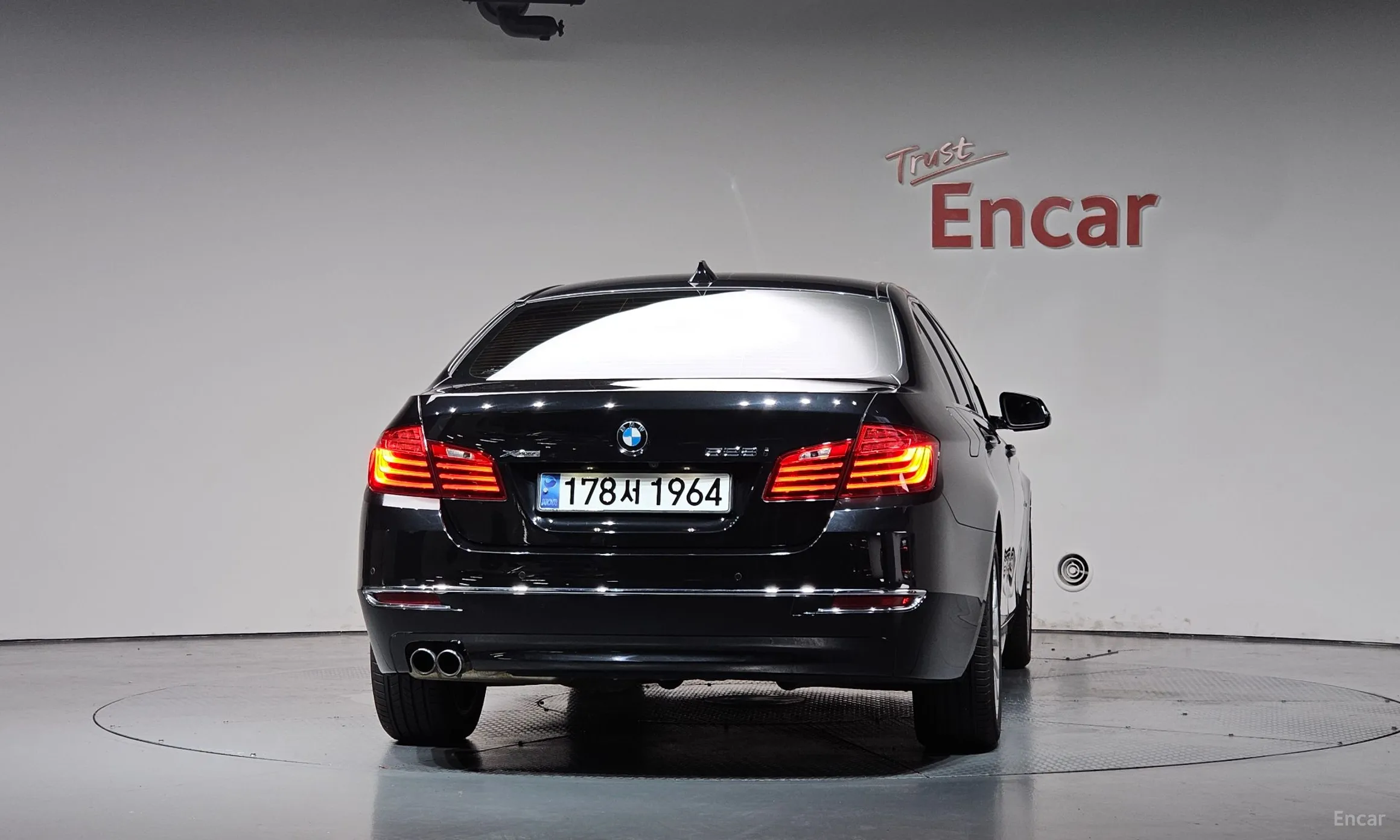 BMW 5 Series (F10) превью 4