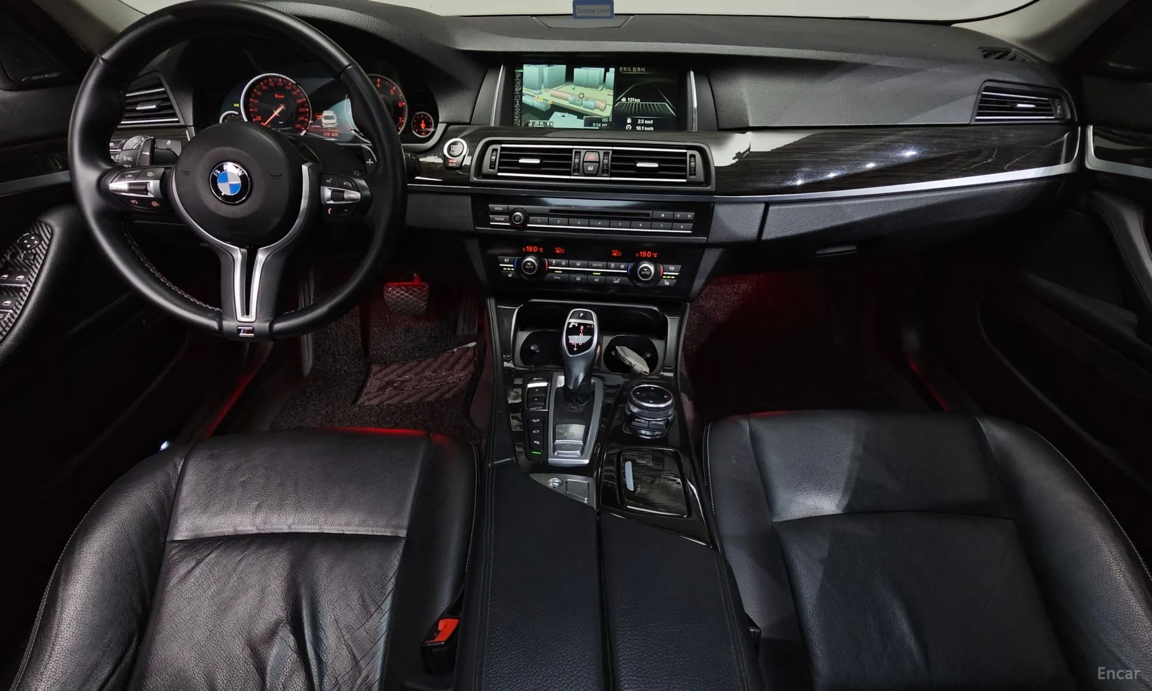 BMW 5 Series (F10) превью 7