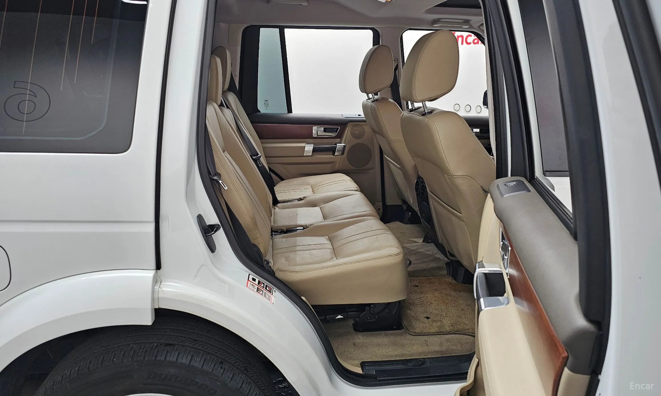 Land Rover Discovery 4 превью 12