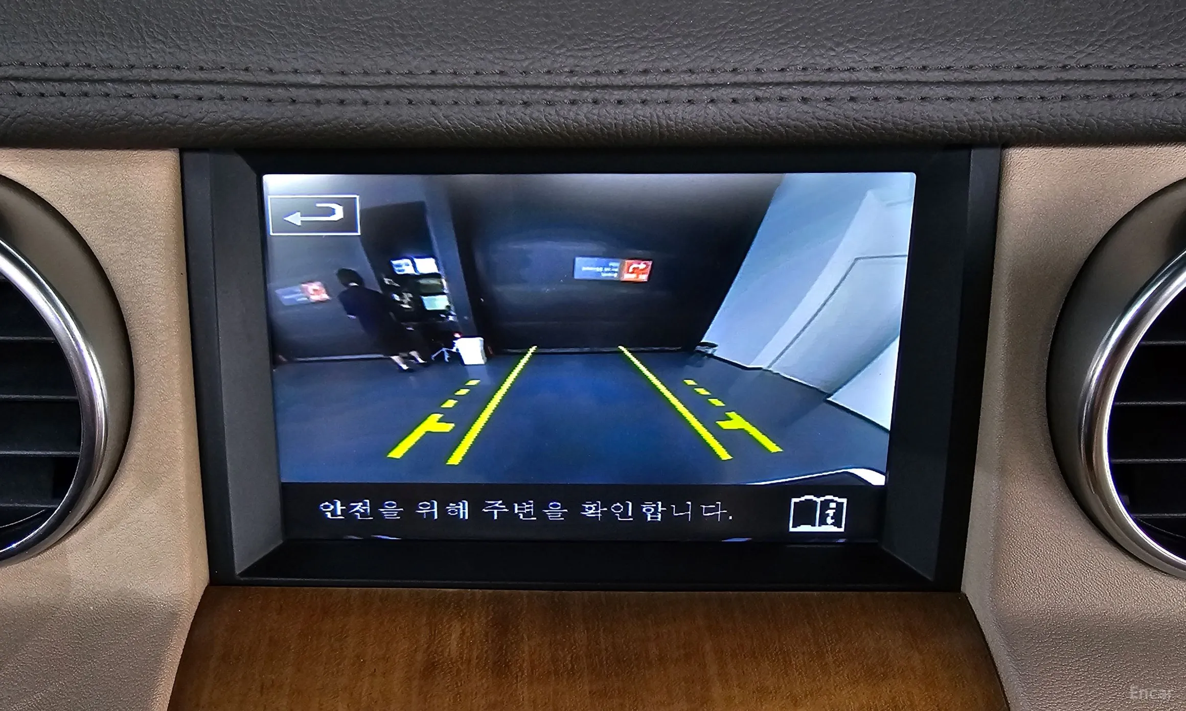 Land Rover Discovery 4 превью 15