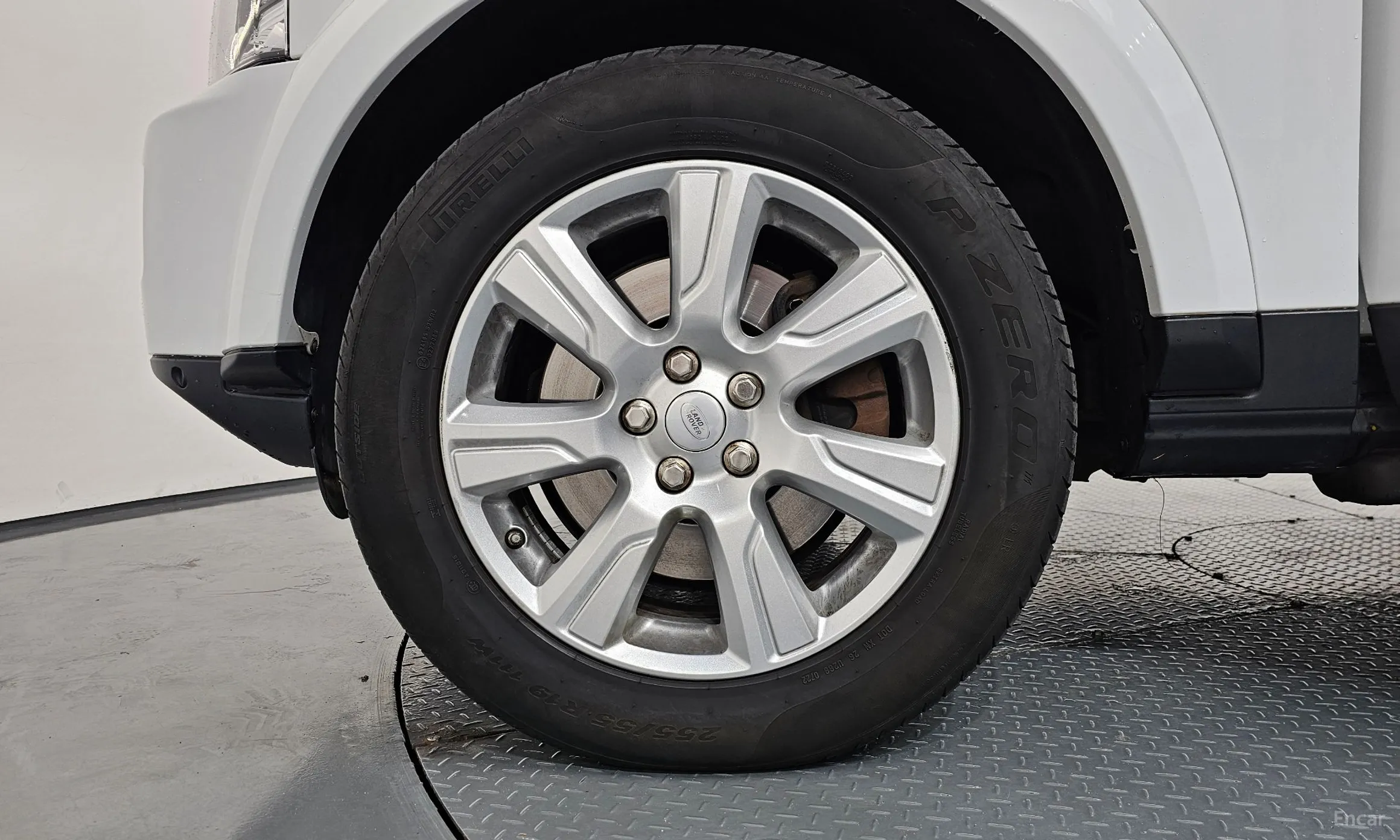 Land Rover Discovery 4 превью 5
