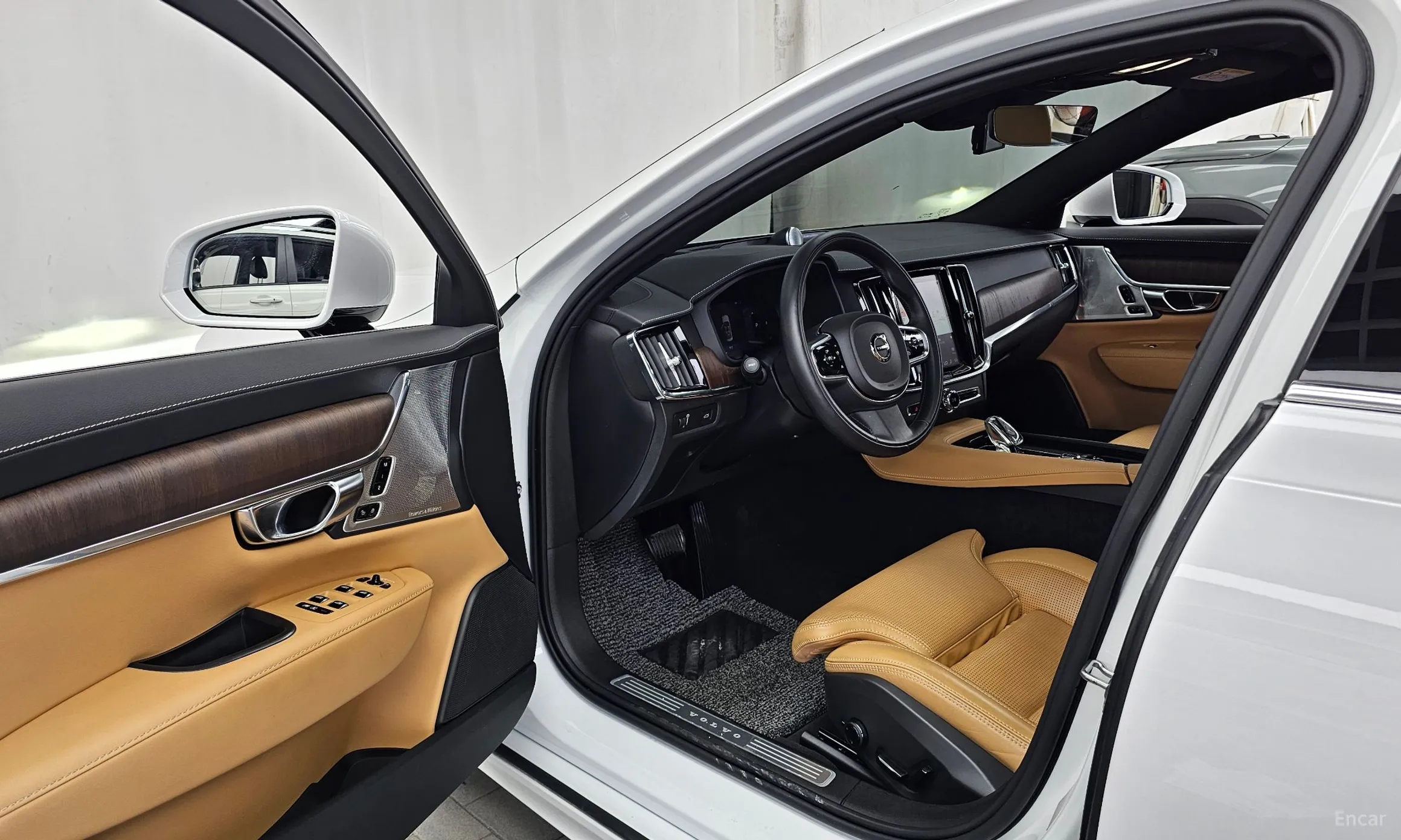 Volvo S90 превью 10