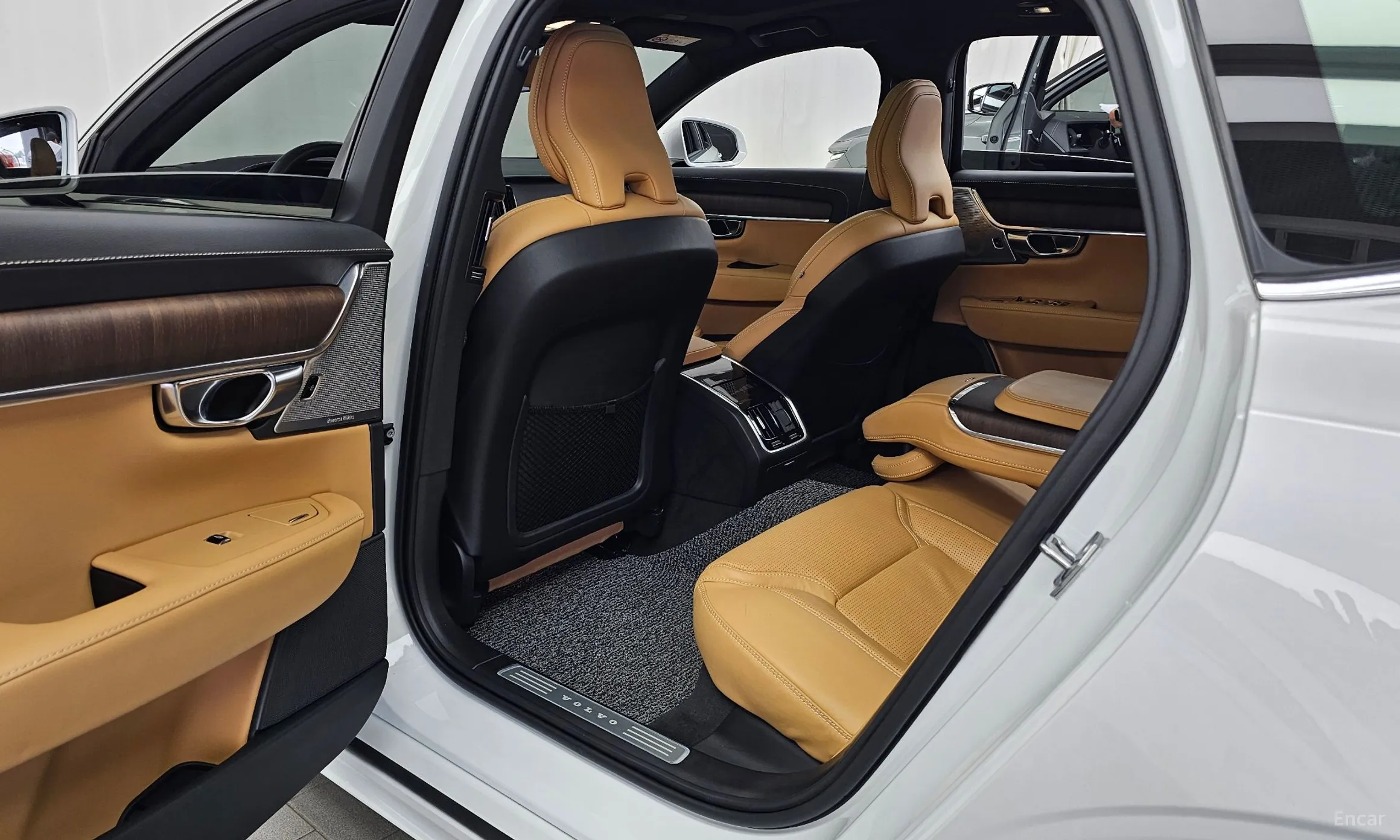 Volvo S90 превью 12