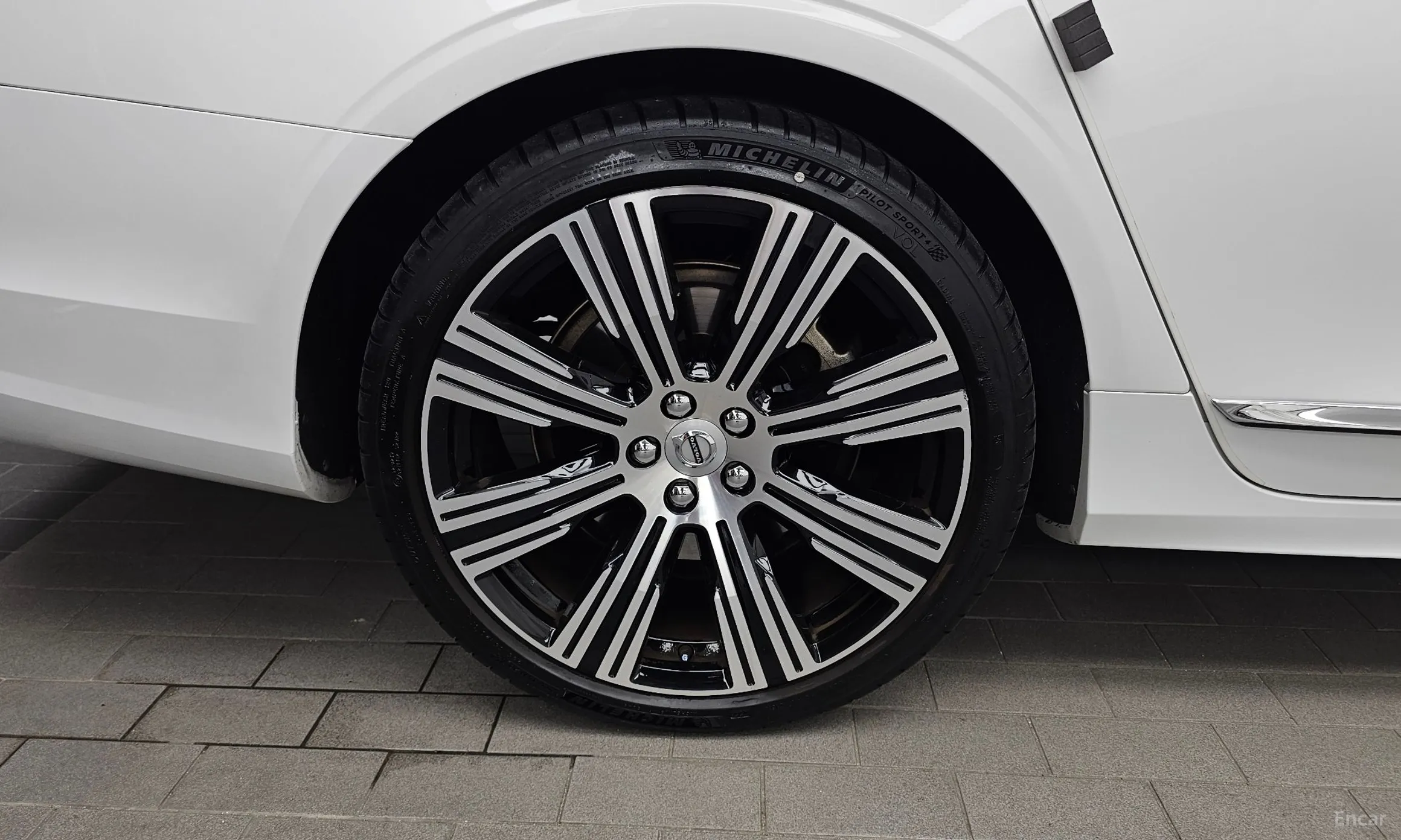 Volvo S90 превью 5