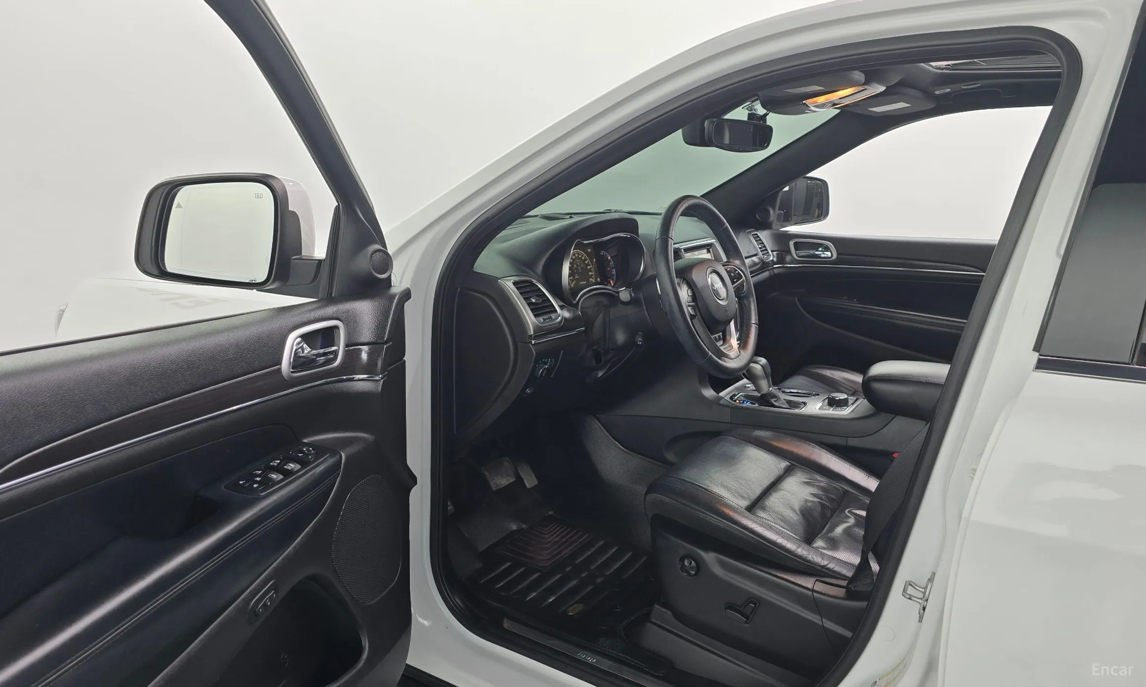 Jeep Grand Cherokee превью 10
