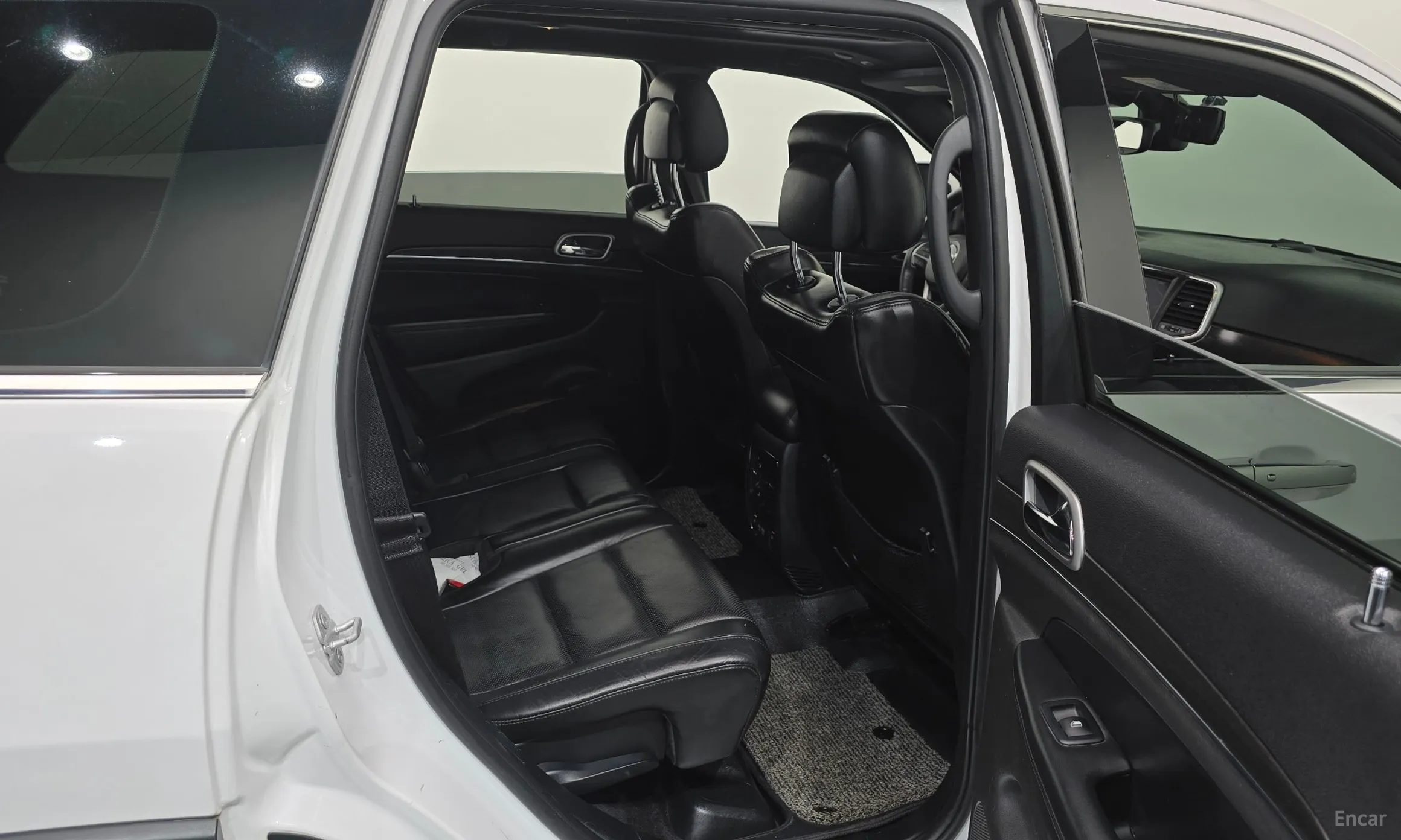 Jeep Grand Cherokee превью 11