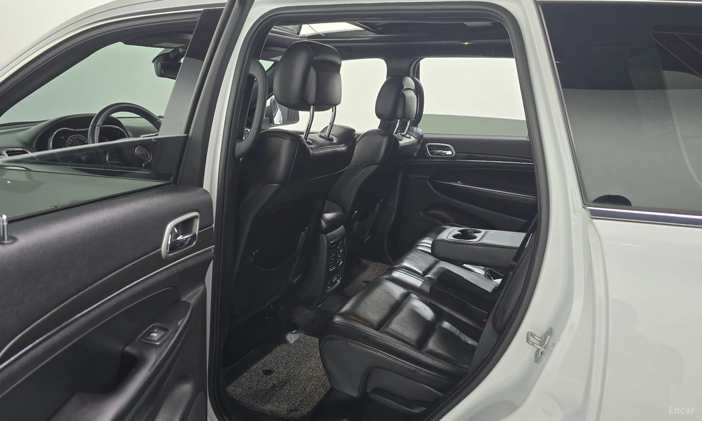 Jeep Grand Cherokee превью 12