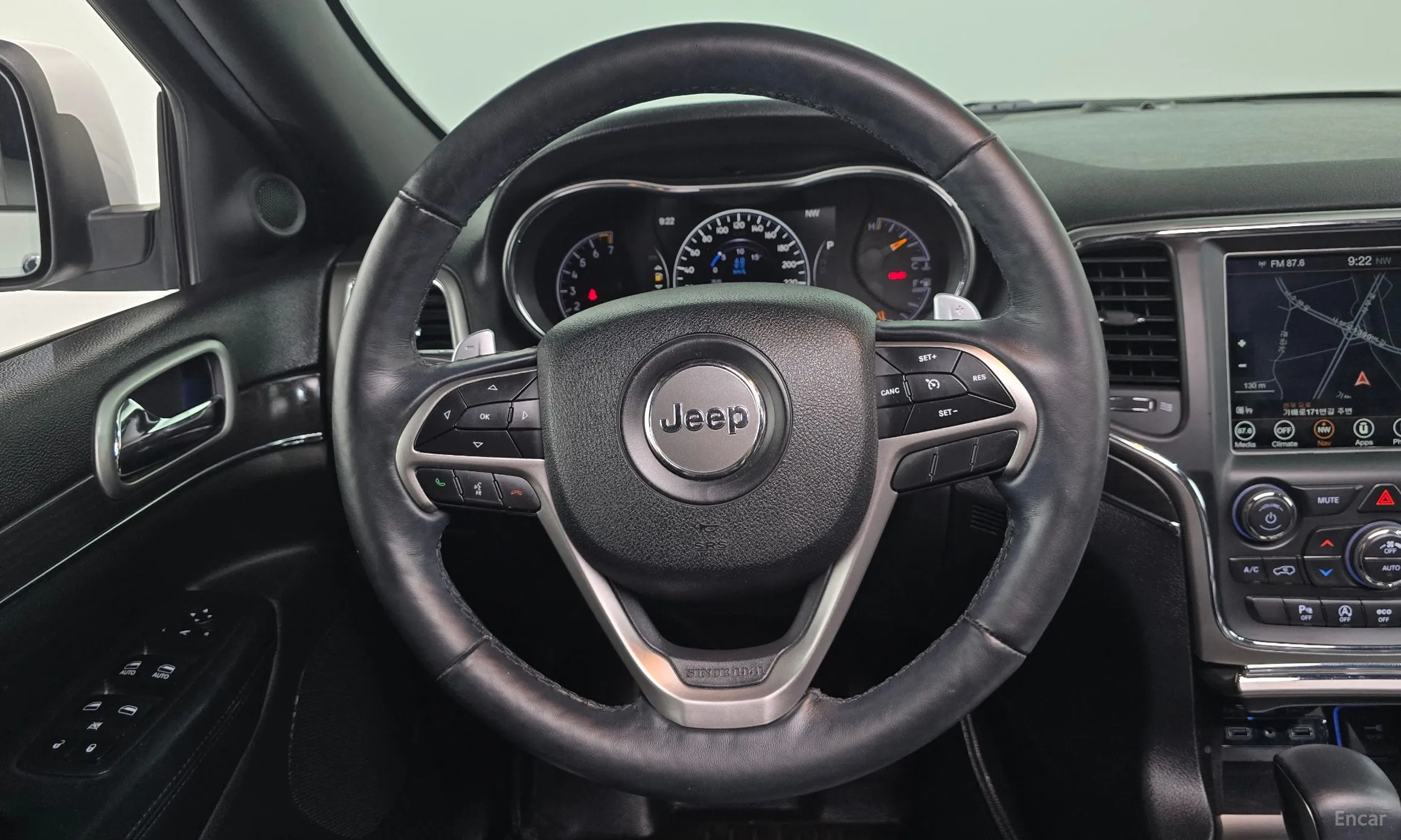 Jeep Grand Cherokee превью 16