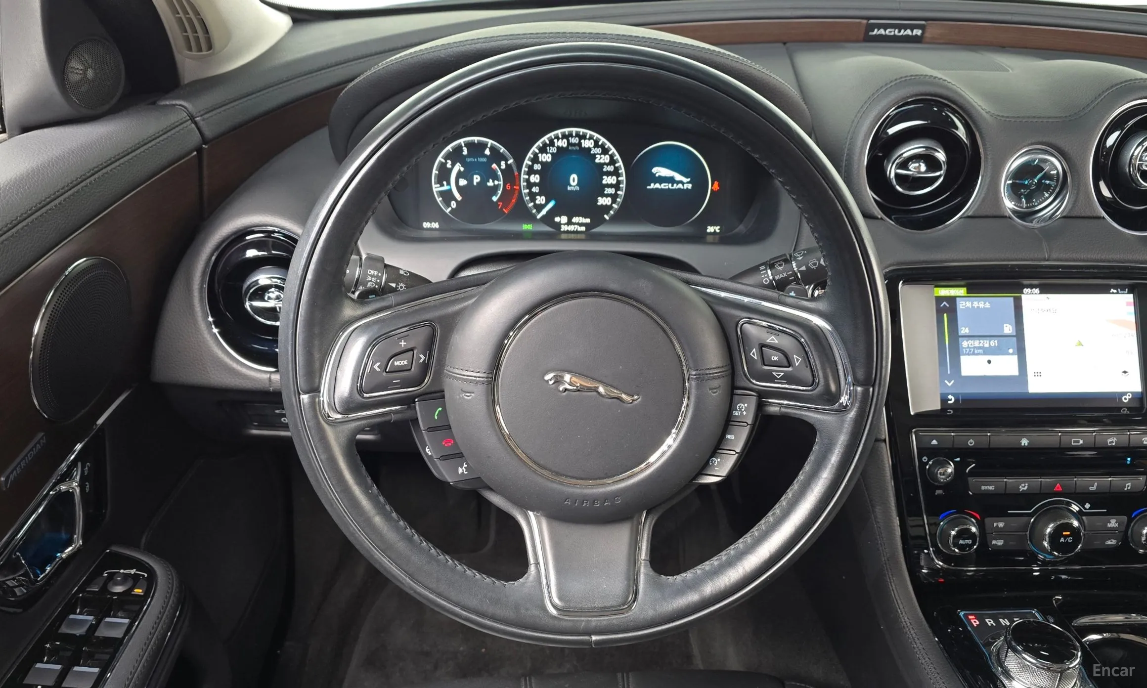 Jaguar All New XJ превью 12
