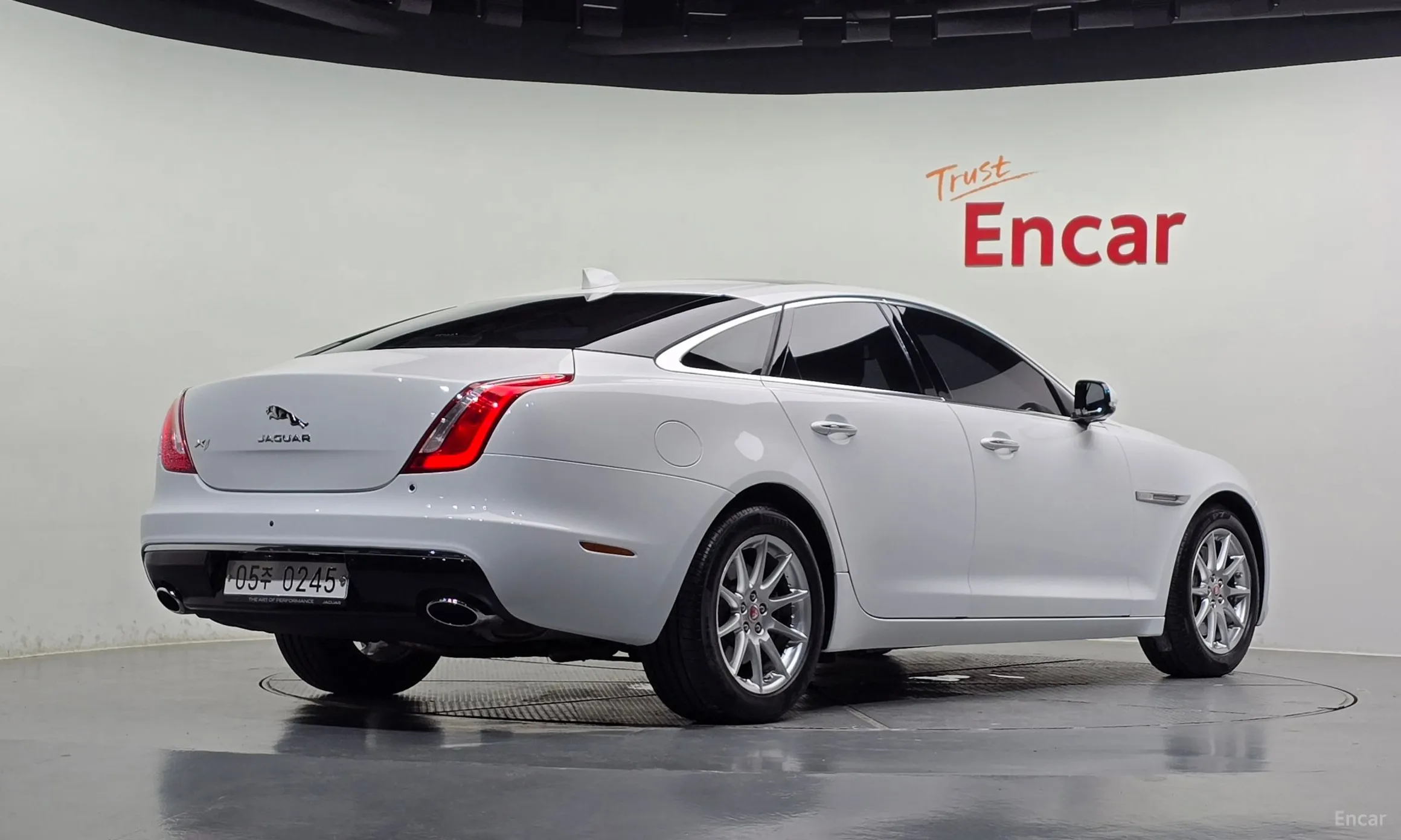 Jaguar All New XJ