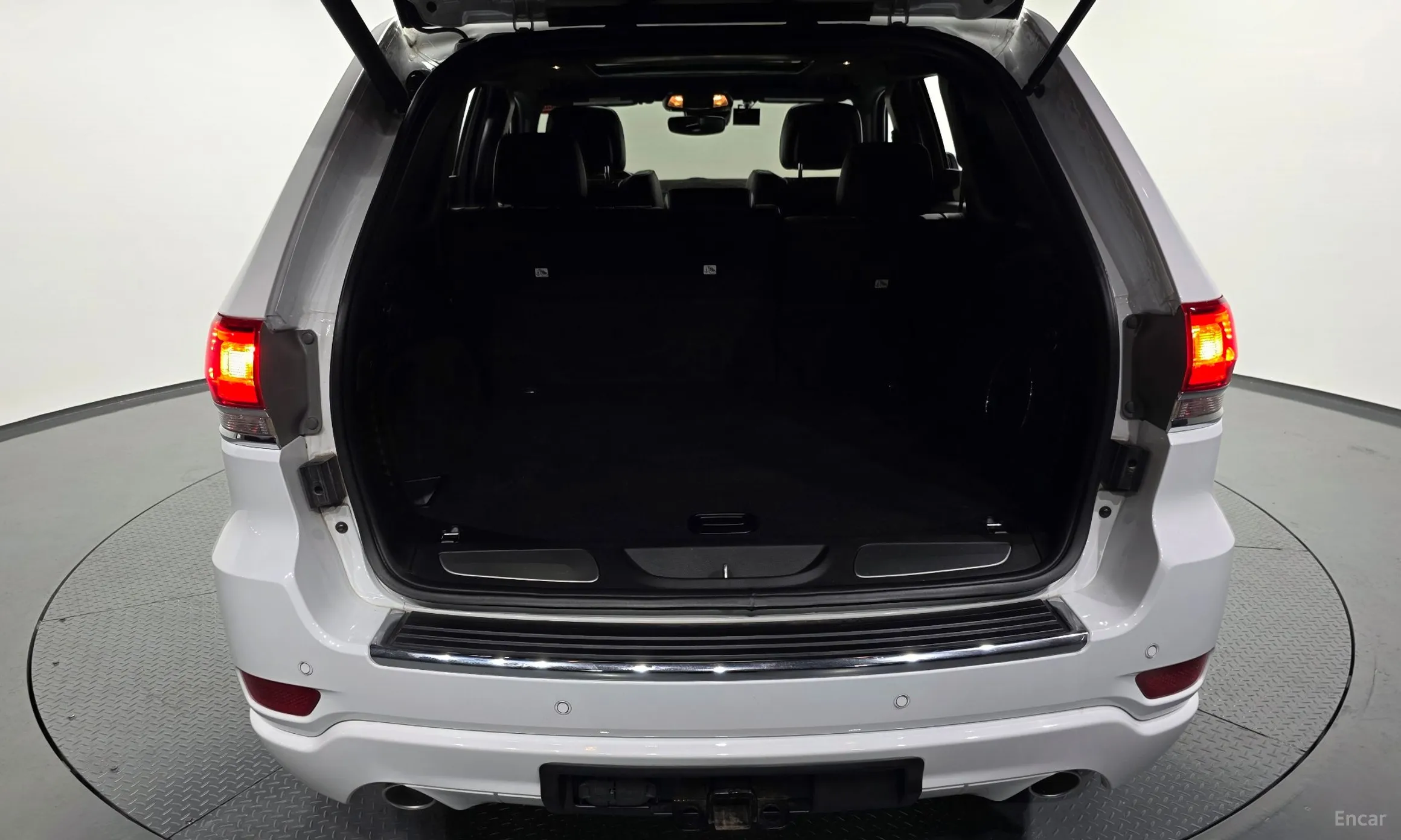 Jeep Grand Cherokee превью 20
