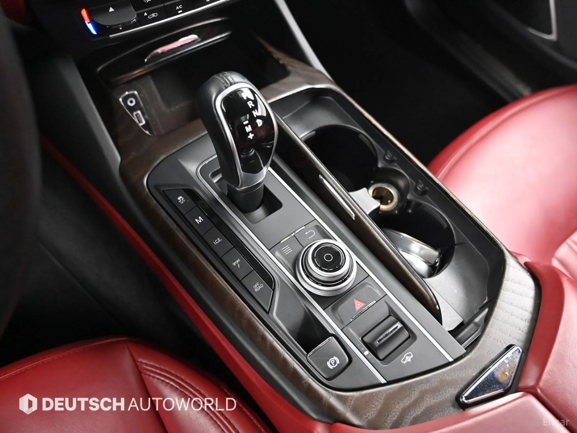 Maserati Levante превью 15