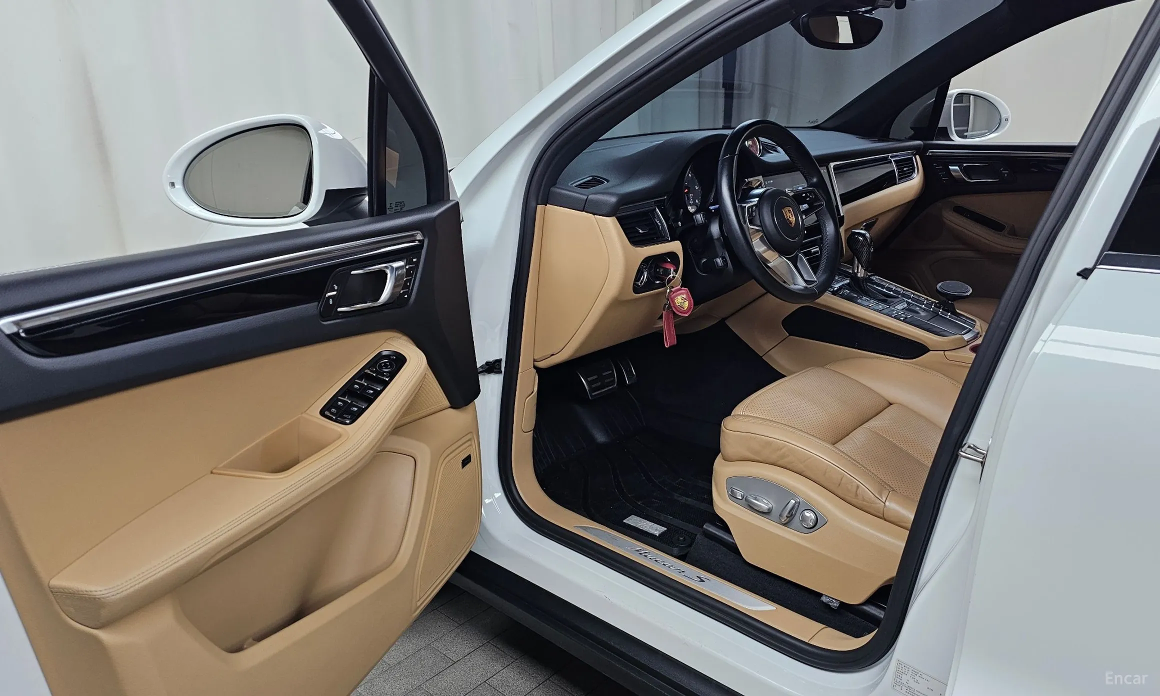 Porsche Macan превью 10