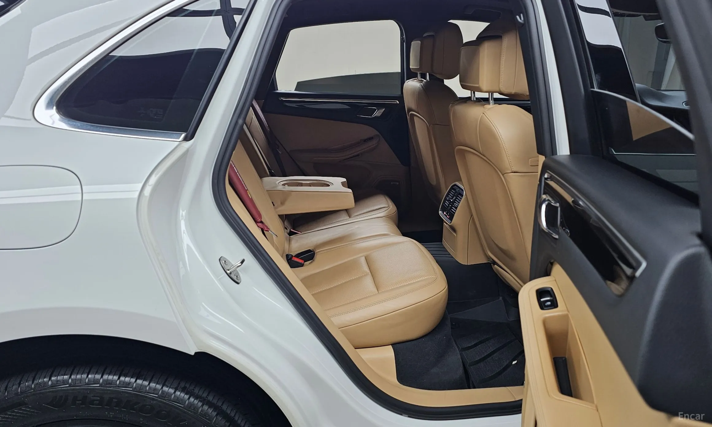 Porsche Macan превью 12