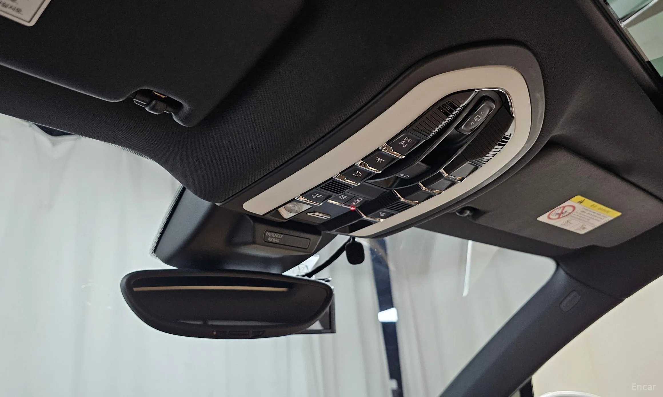 Porsche Macan превью 17