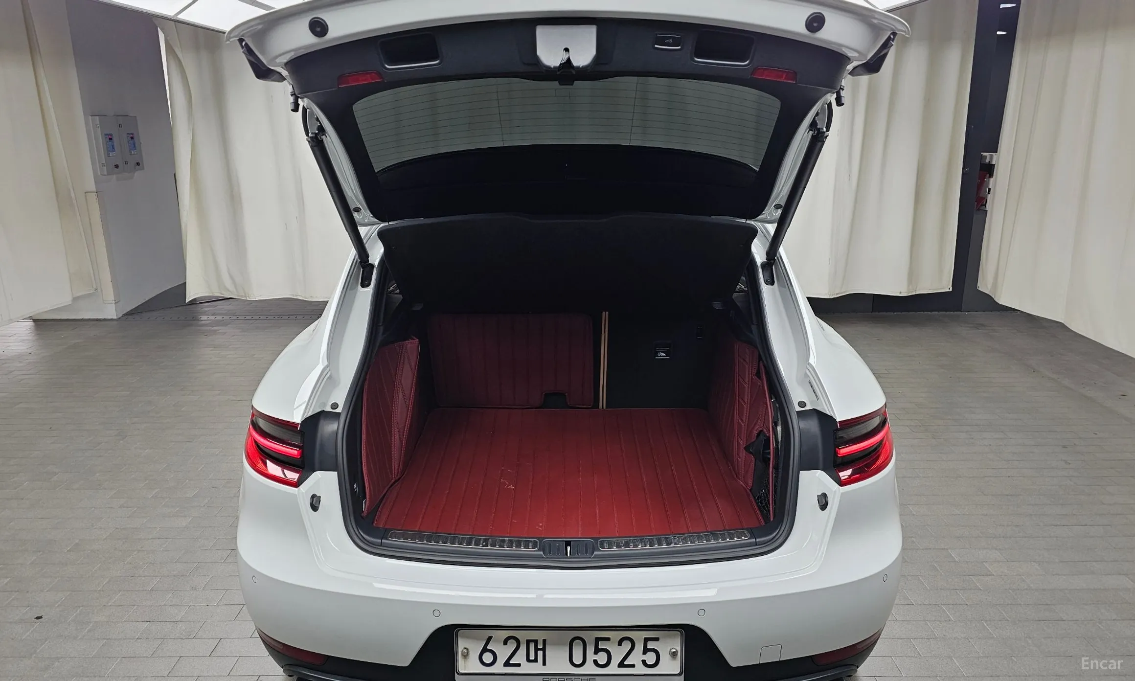 Porsche Macan превью 20
