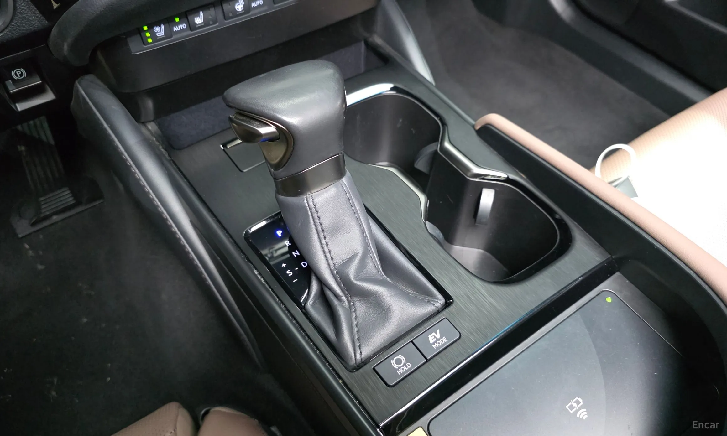 Lexus ES300h 7th Generation превью 9