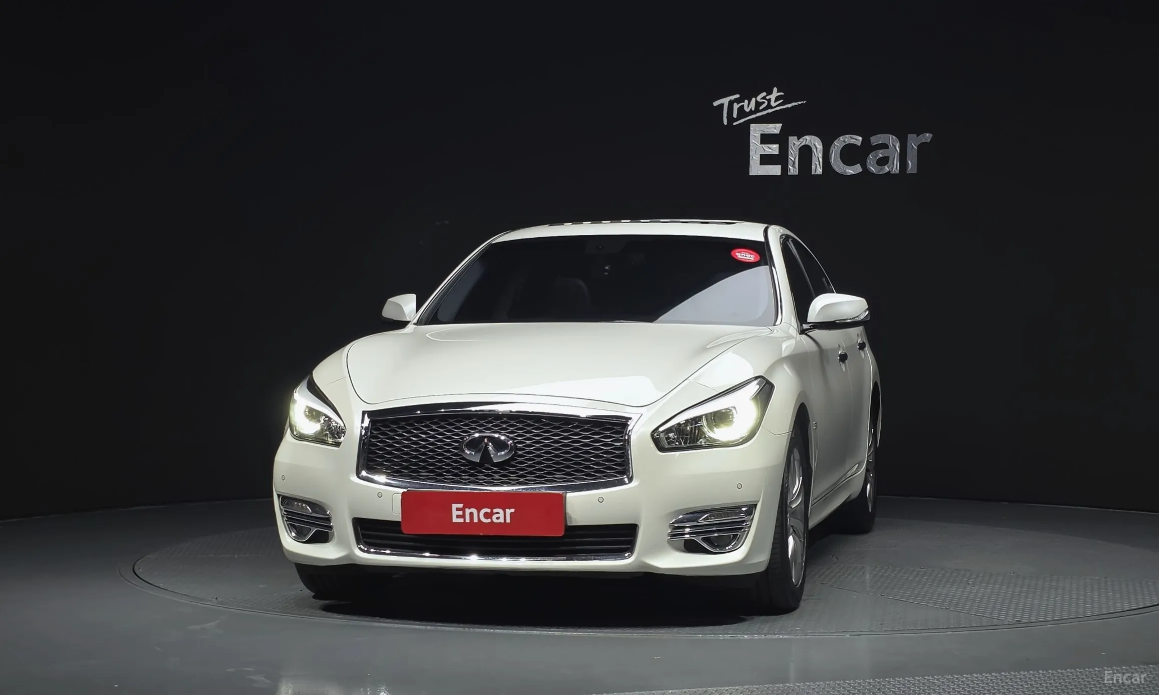 Infiniti Q70 превью 3