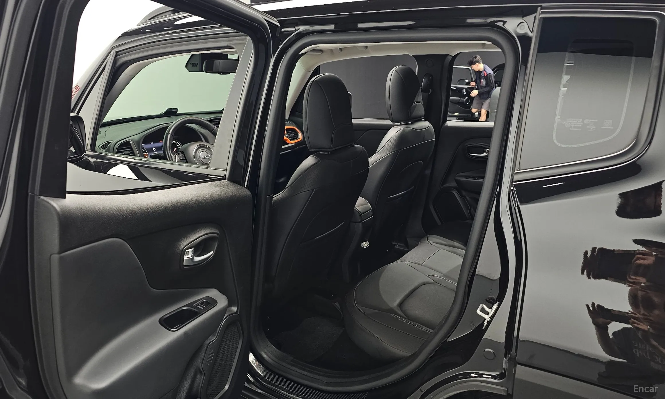 Jeep Renegade превью 11