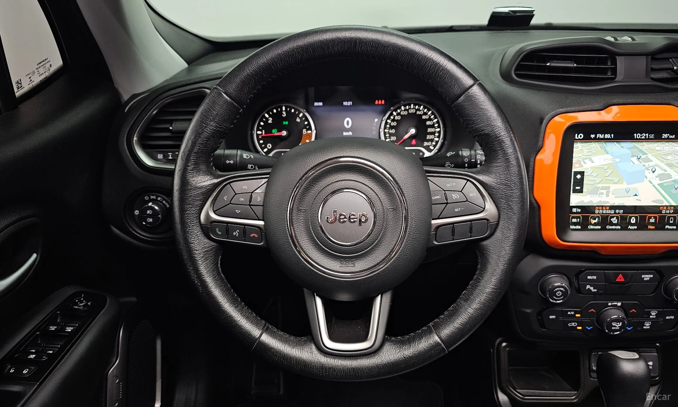Jeep Renegade превью 13