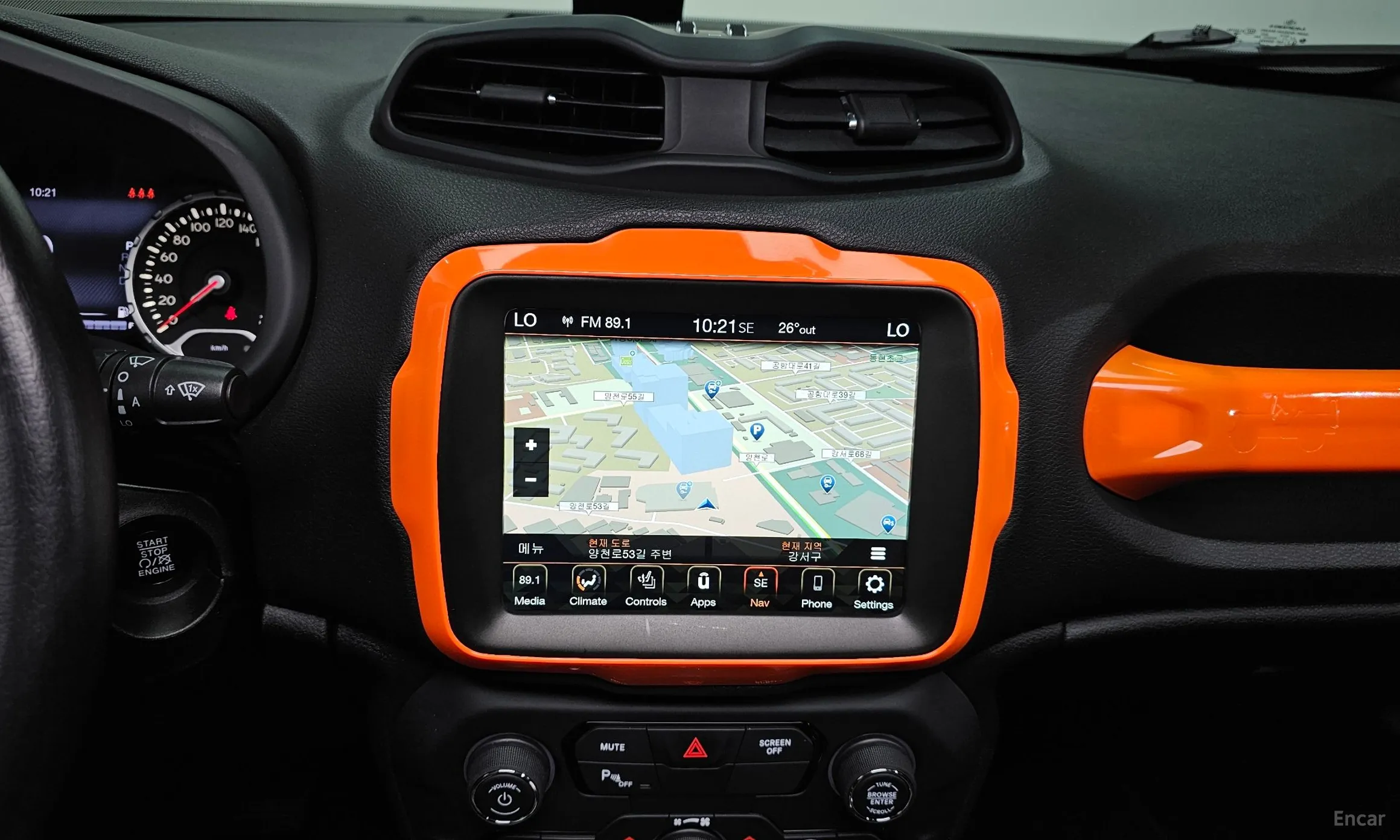 Jeep Renegade превью 14