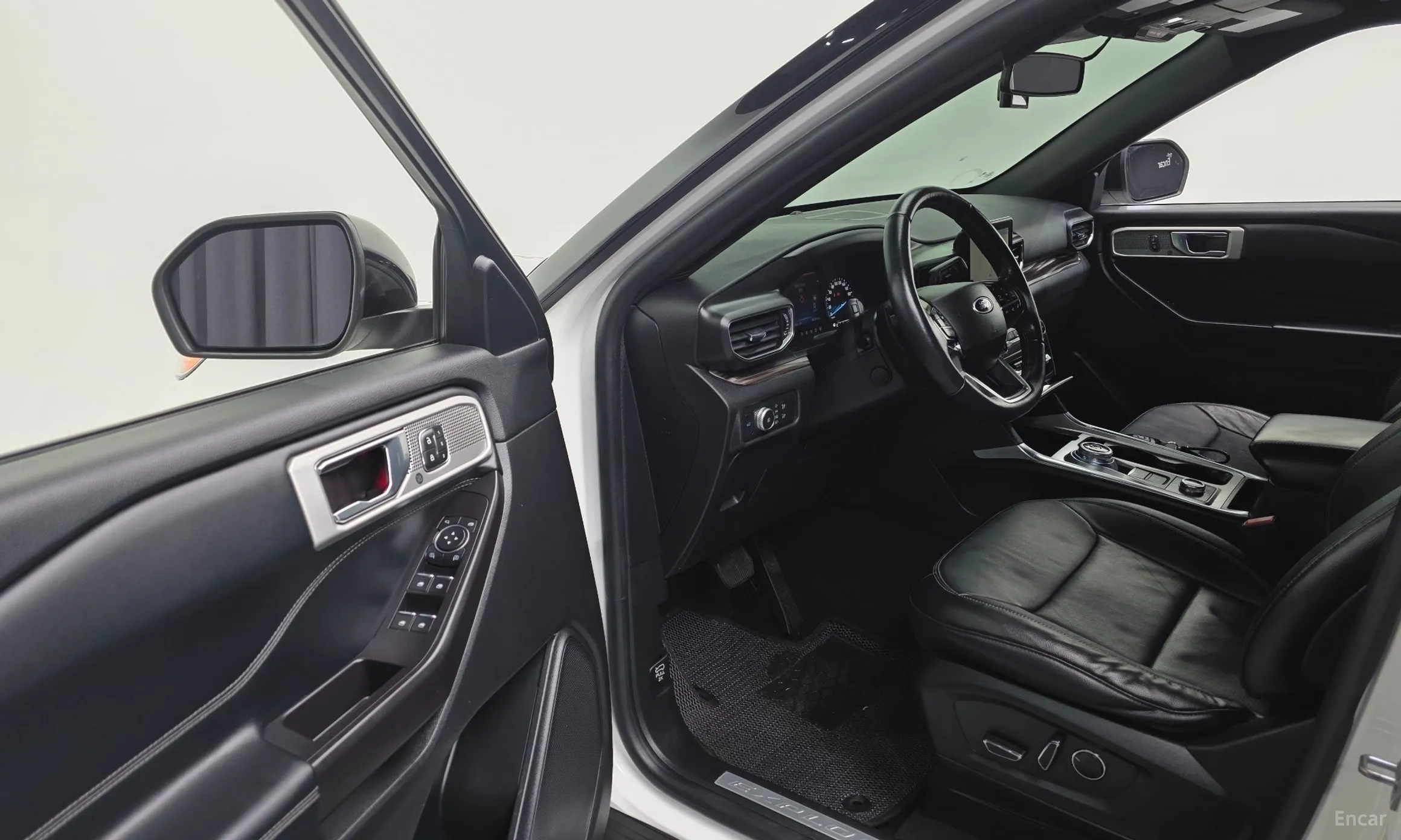 Ford Explorer 6th Generation превью 12