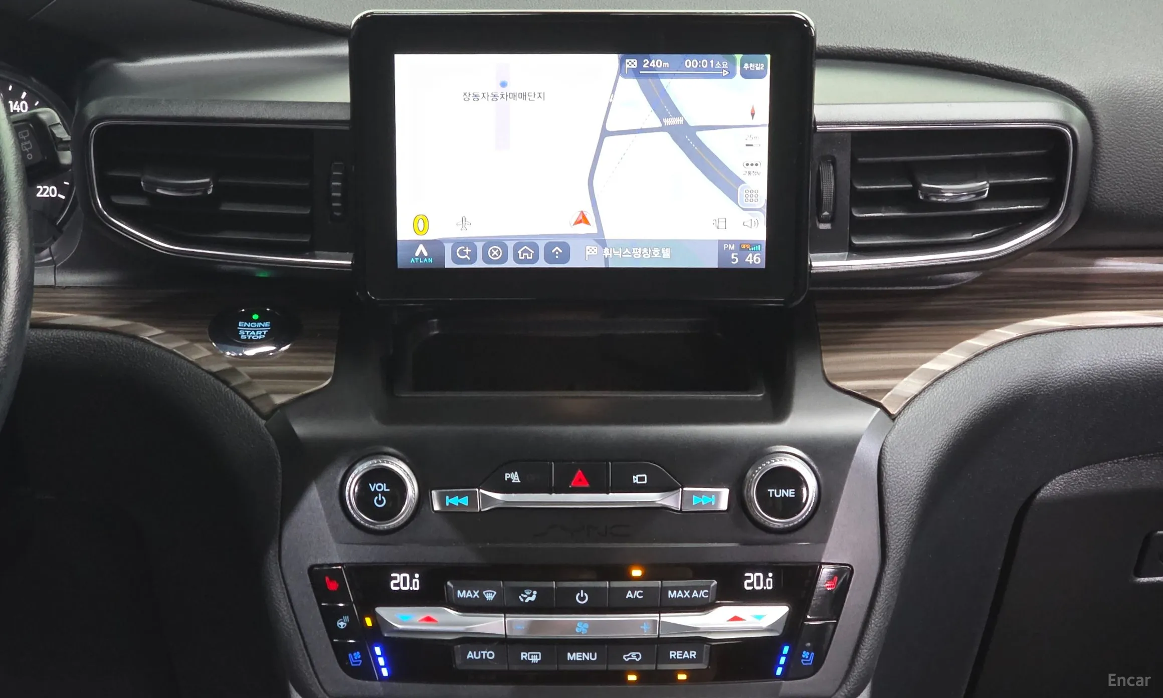 Ford Explorer 6th Generation превью 19