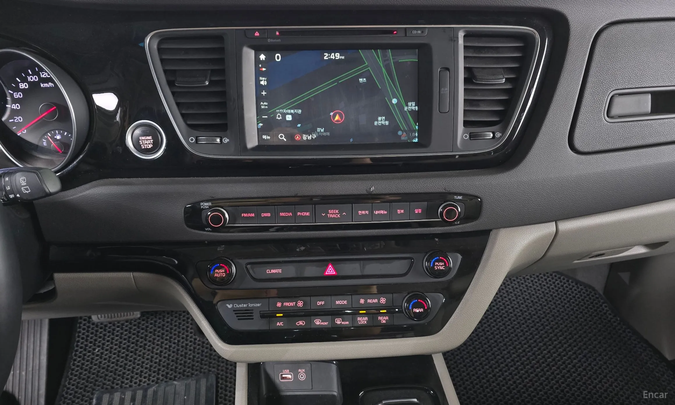 Kia Carnival превью 14