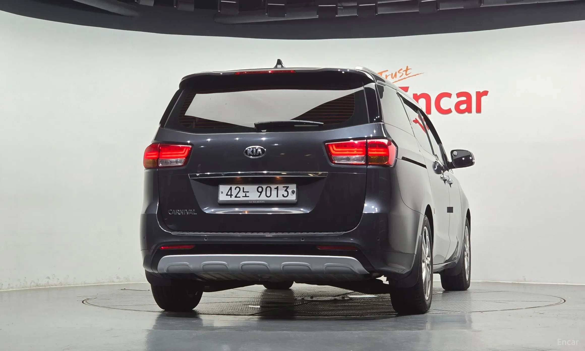 Kia Carnival превью 4