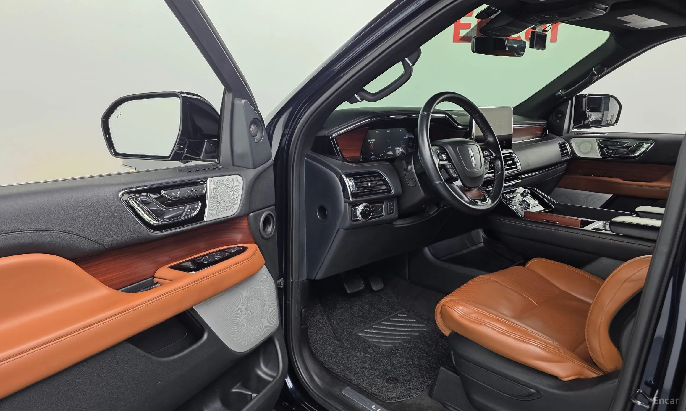 Lincoln Navigator 4th generation превью 10