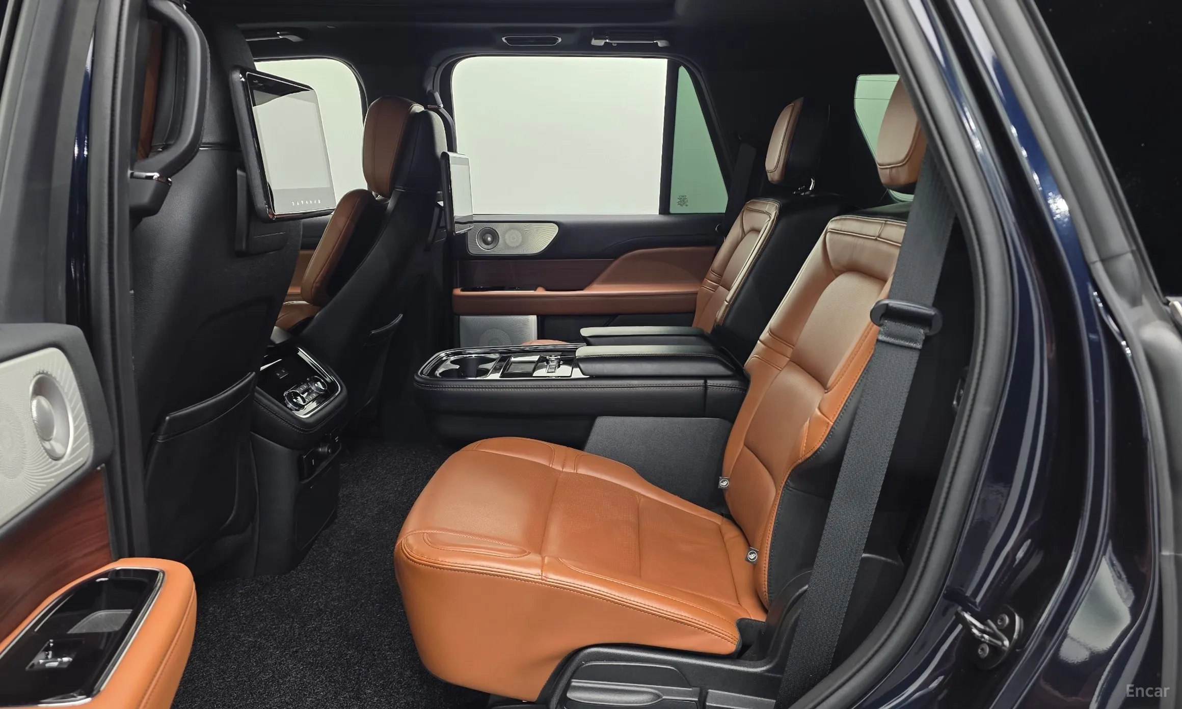 Lincoln Navigator 4th generation превью 12
