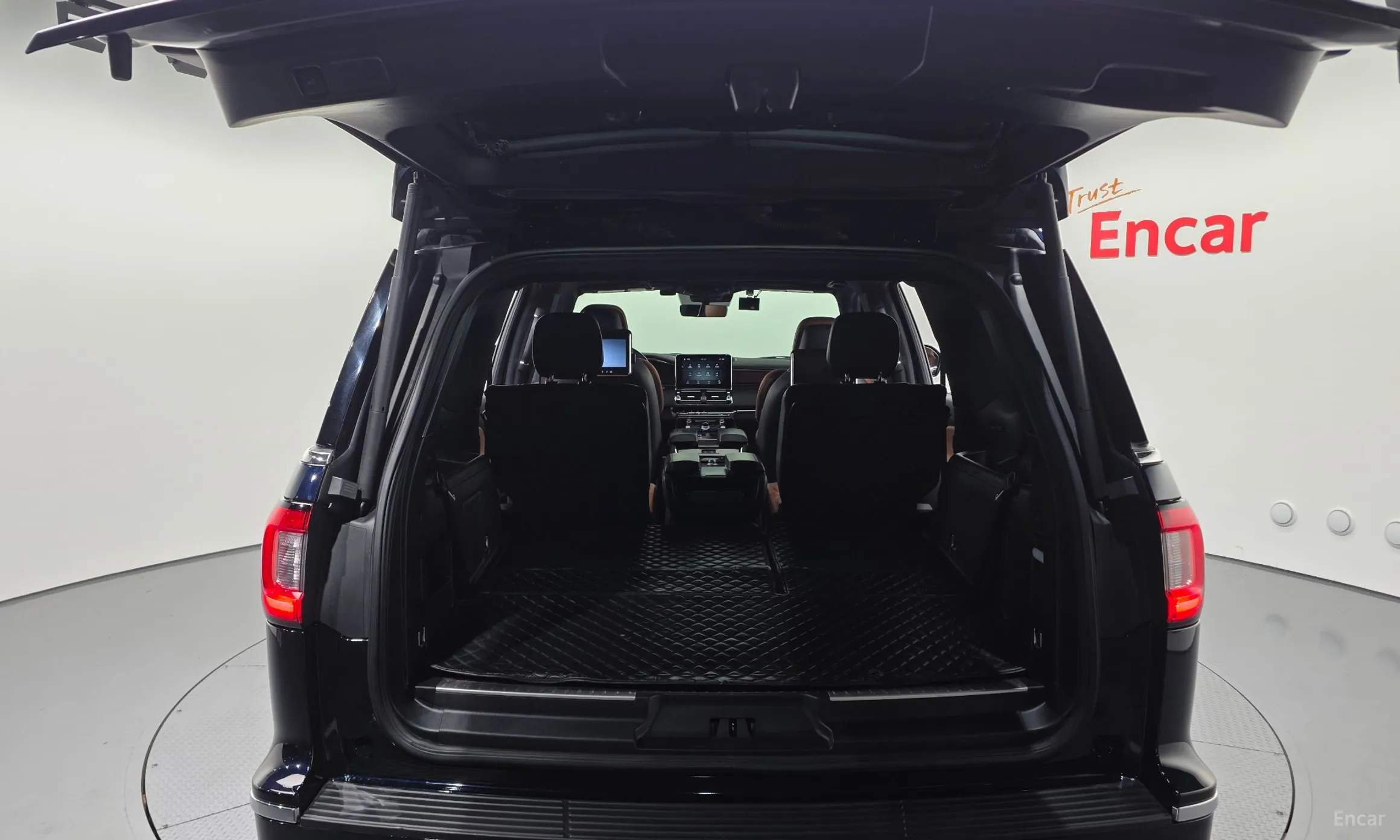 Lincoln Navigator 4th generation превью 20